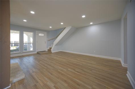 733 Intrepid Drive Garland TX 75043