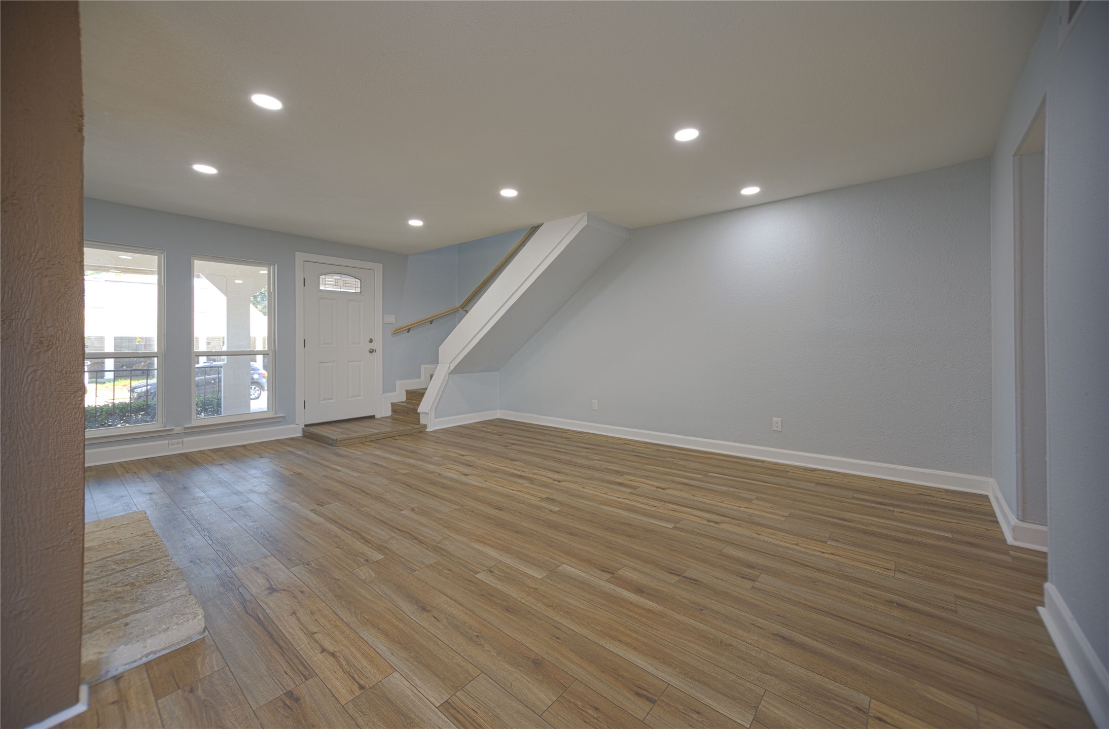 733 Intrepid Drive Garland TX 75043