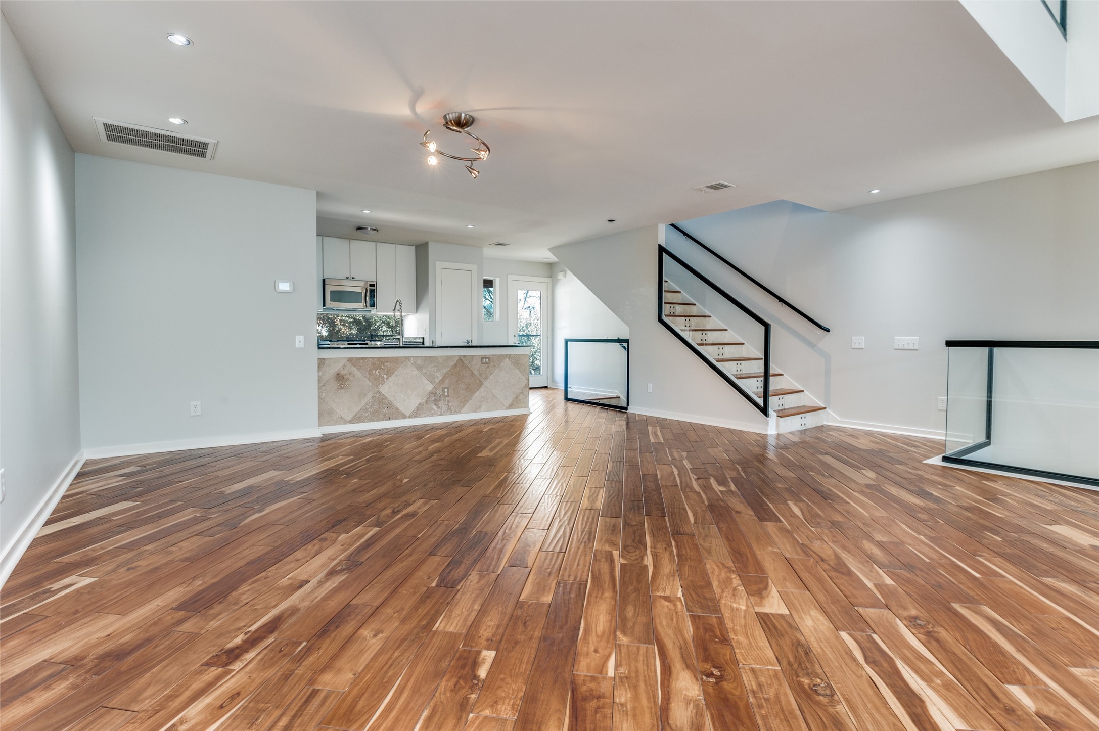 4213 Dickason Avenue Dallas TX 75219