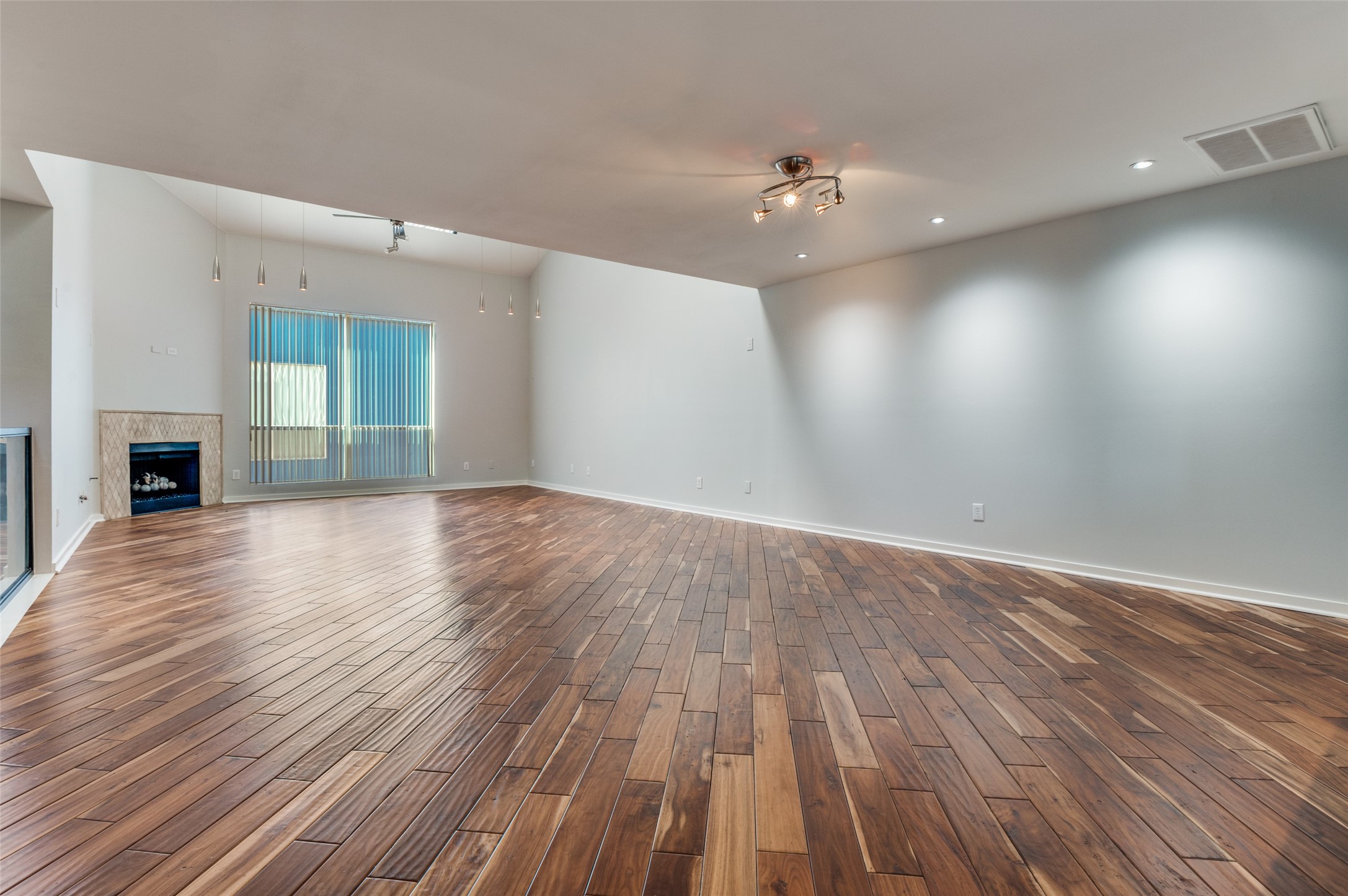 4213 Dickason Avenue Dallas TX 75219