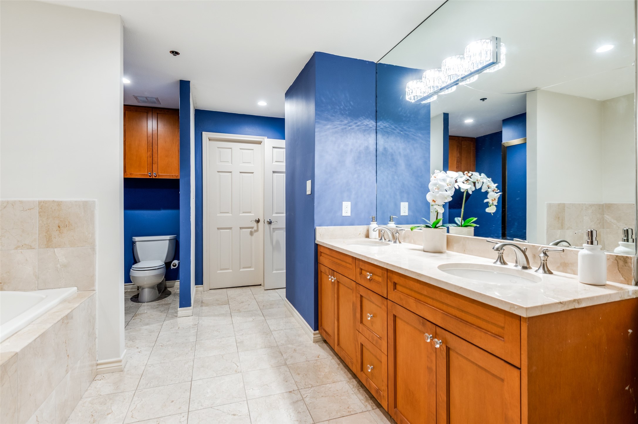 5909 Luther Lane Dallas TX 75225