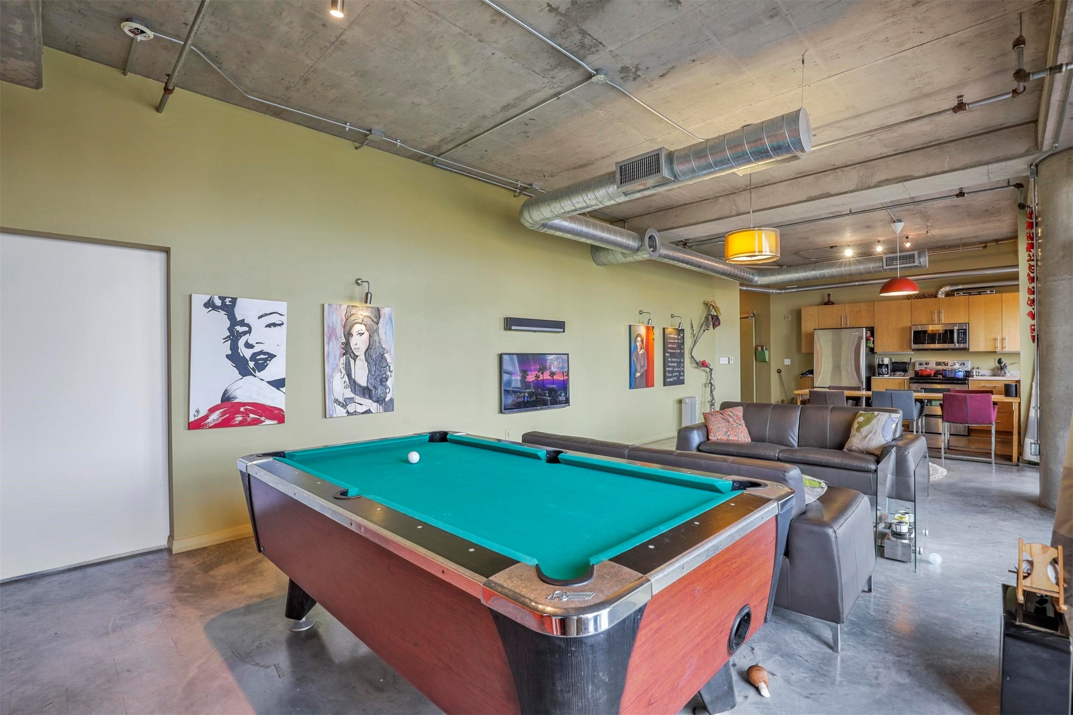 1001 Belleview Street Dallas TX 75215