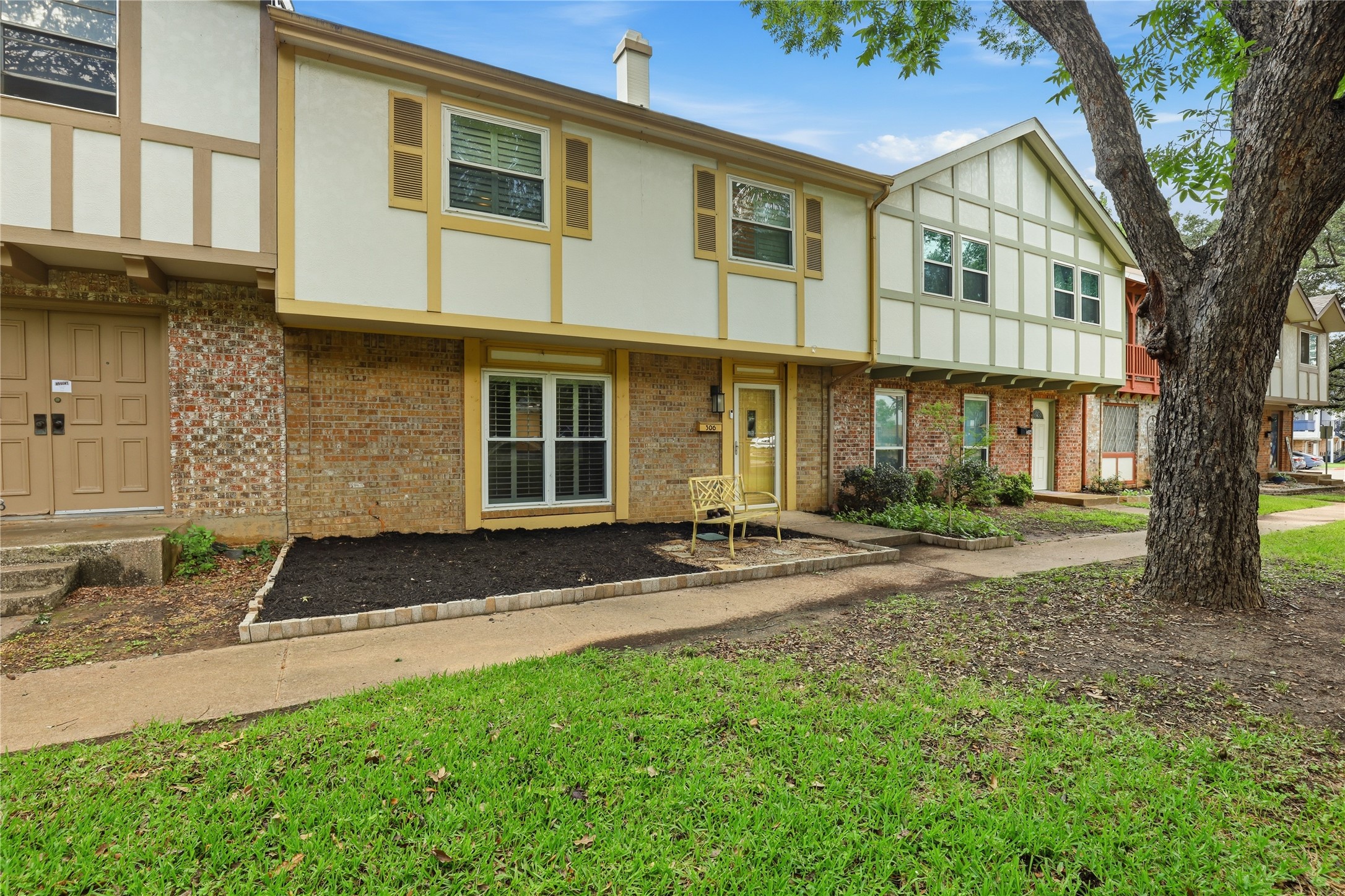 306 Westview Terrace Arlington TX 76013