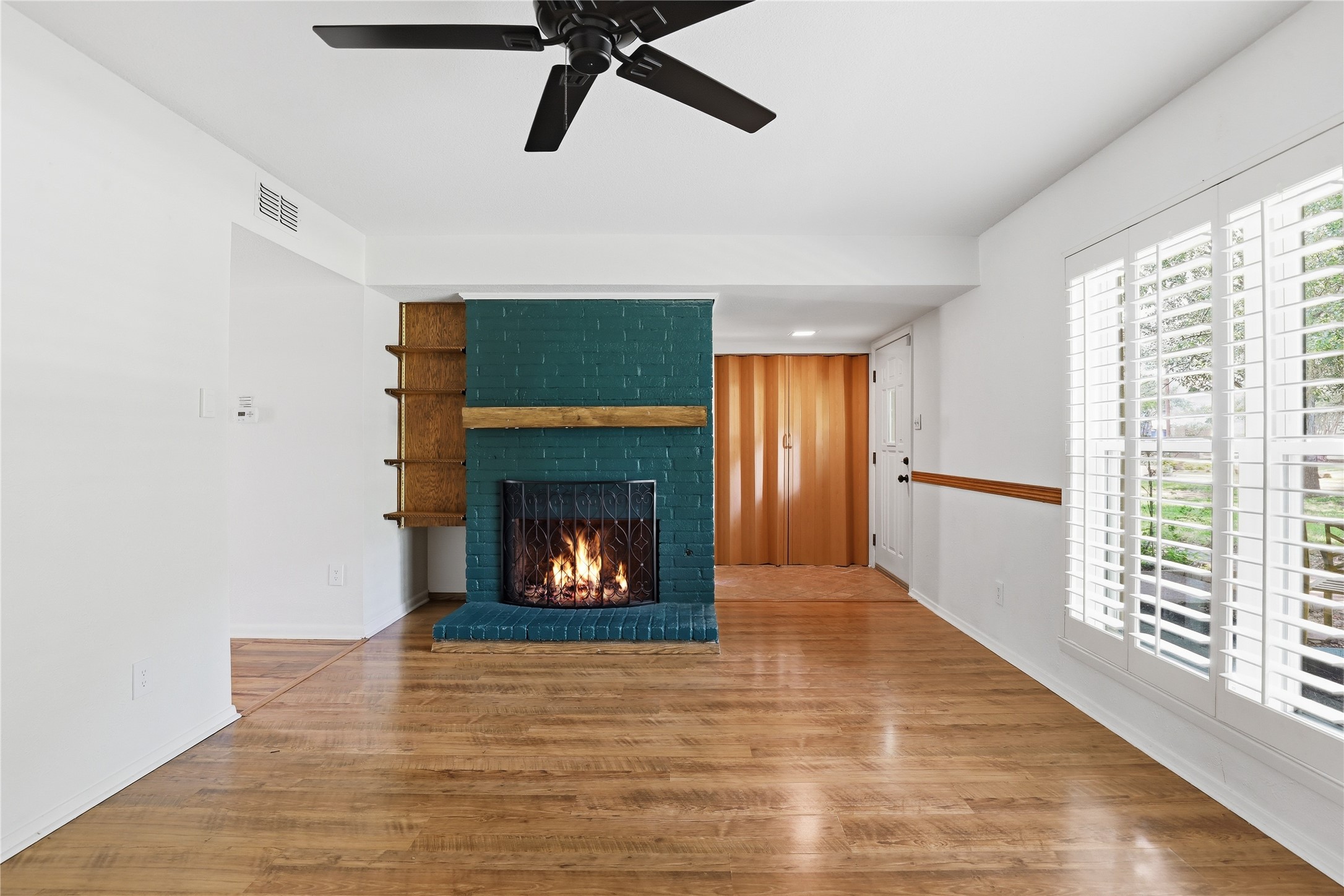 306 Westview Terrace Arlington TX 76013