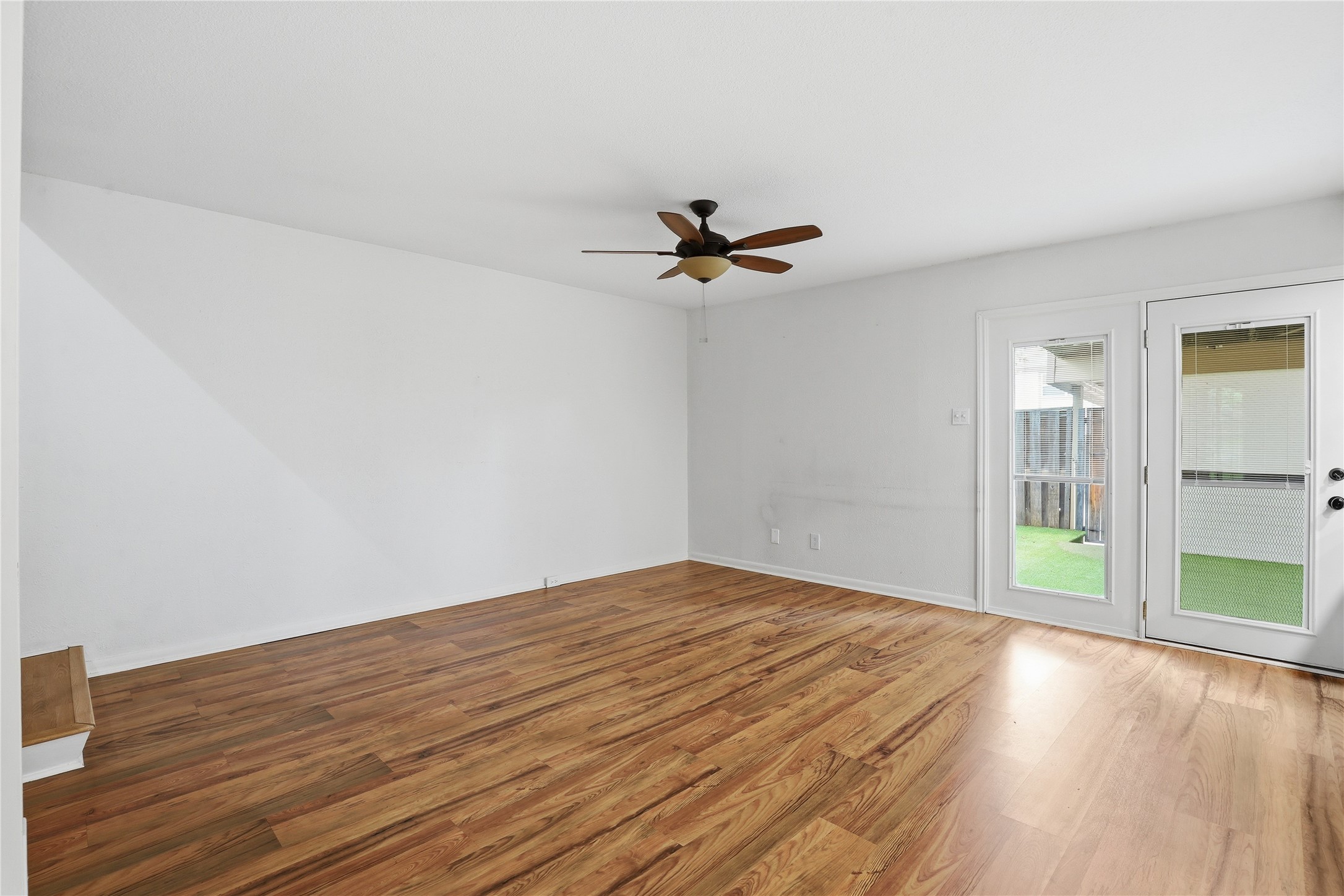 306 Westview Terrace Arlington TX 76013