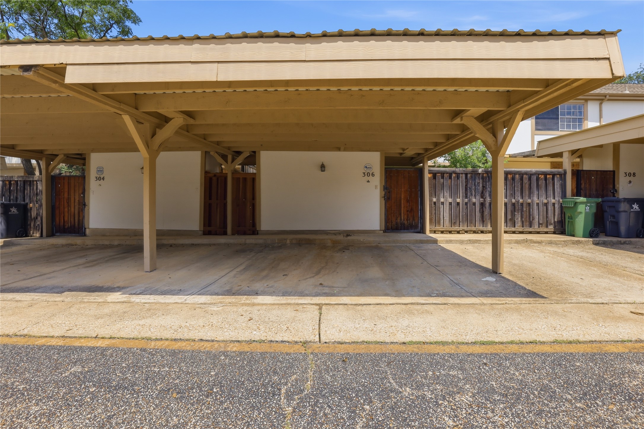 306 Westview Terrace Arlington TX 76013