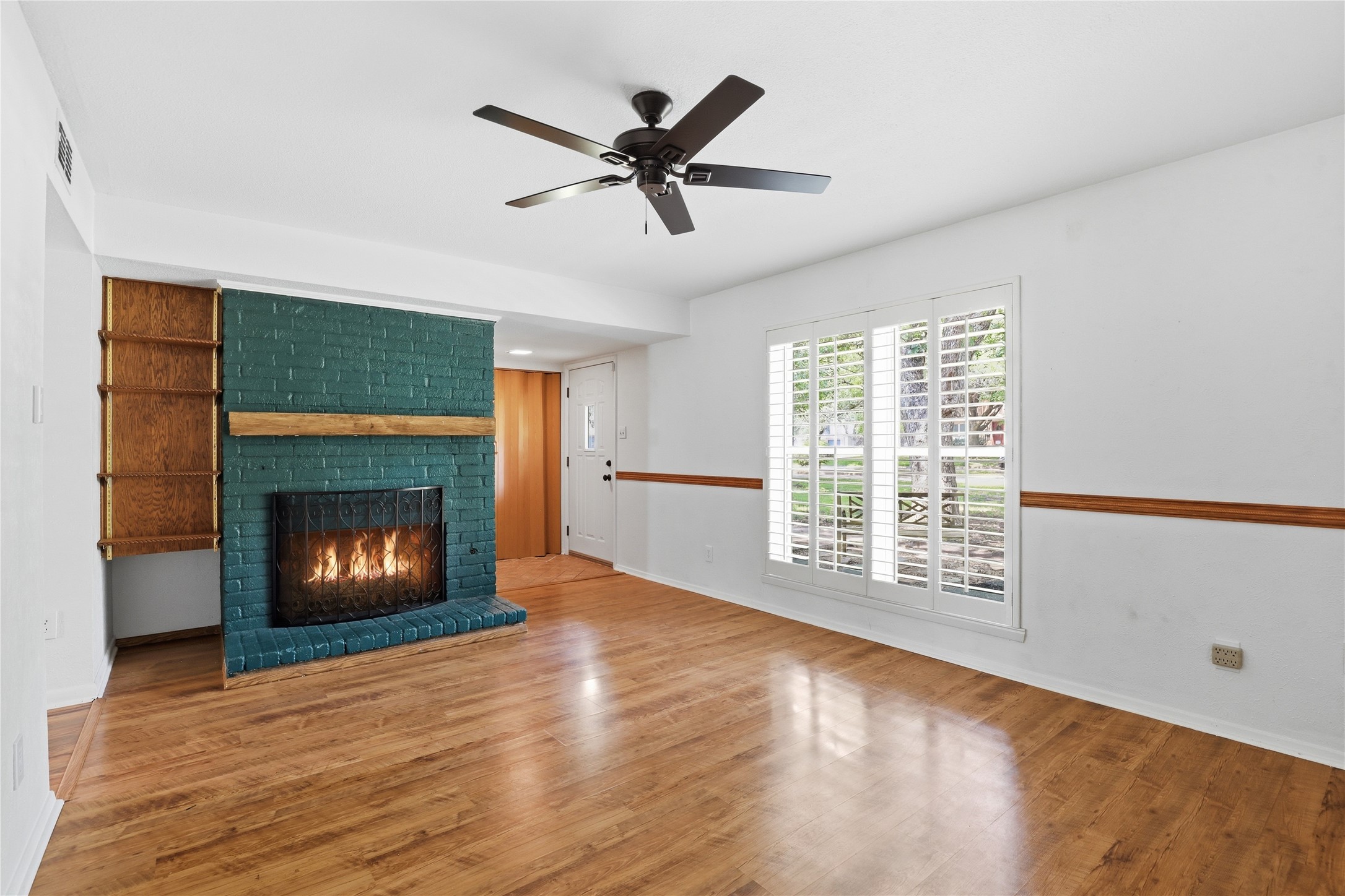 306 Westview Terrace Arlington TX 76013