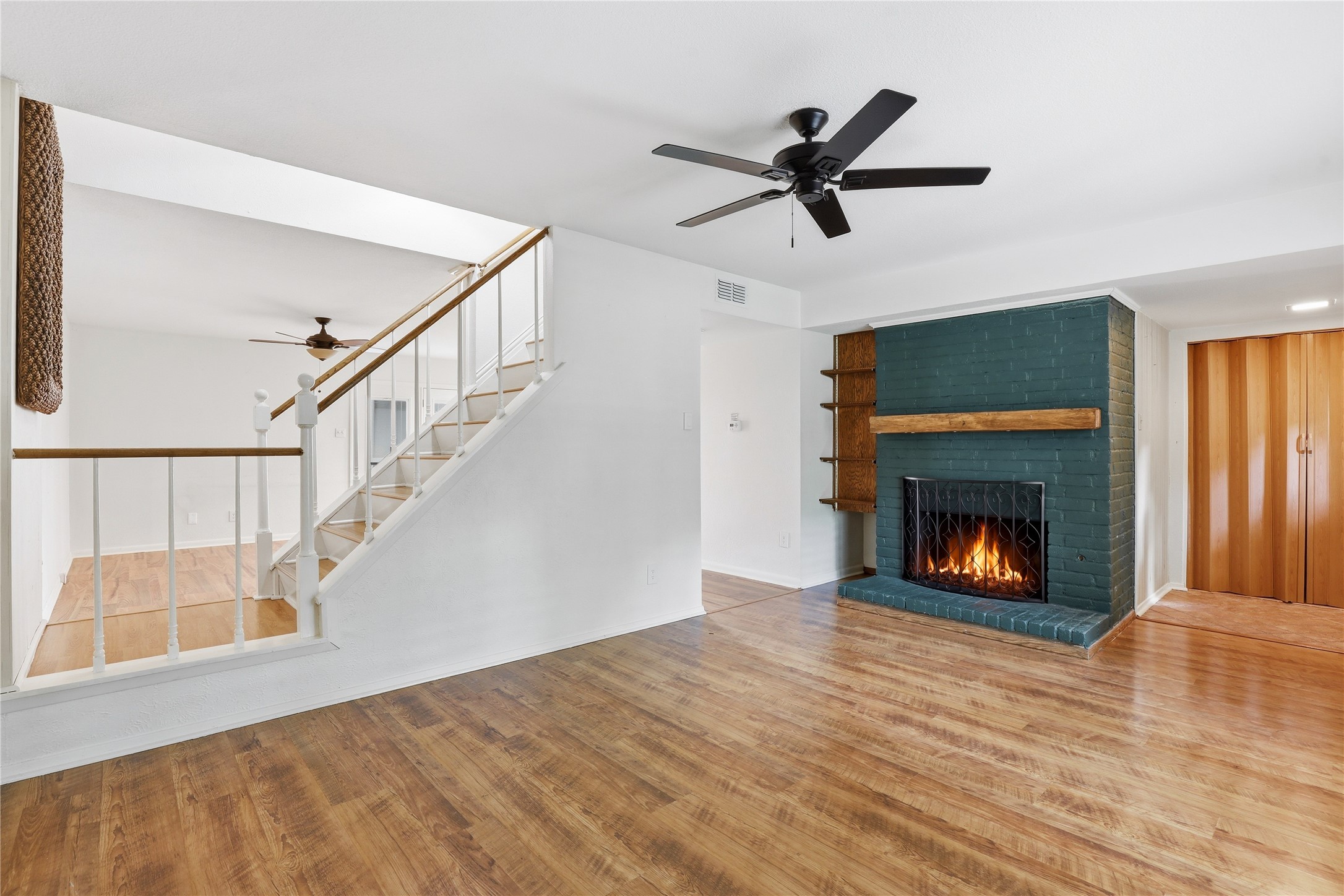 306 Westview Terrace Arlington TX 76013