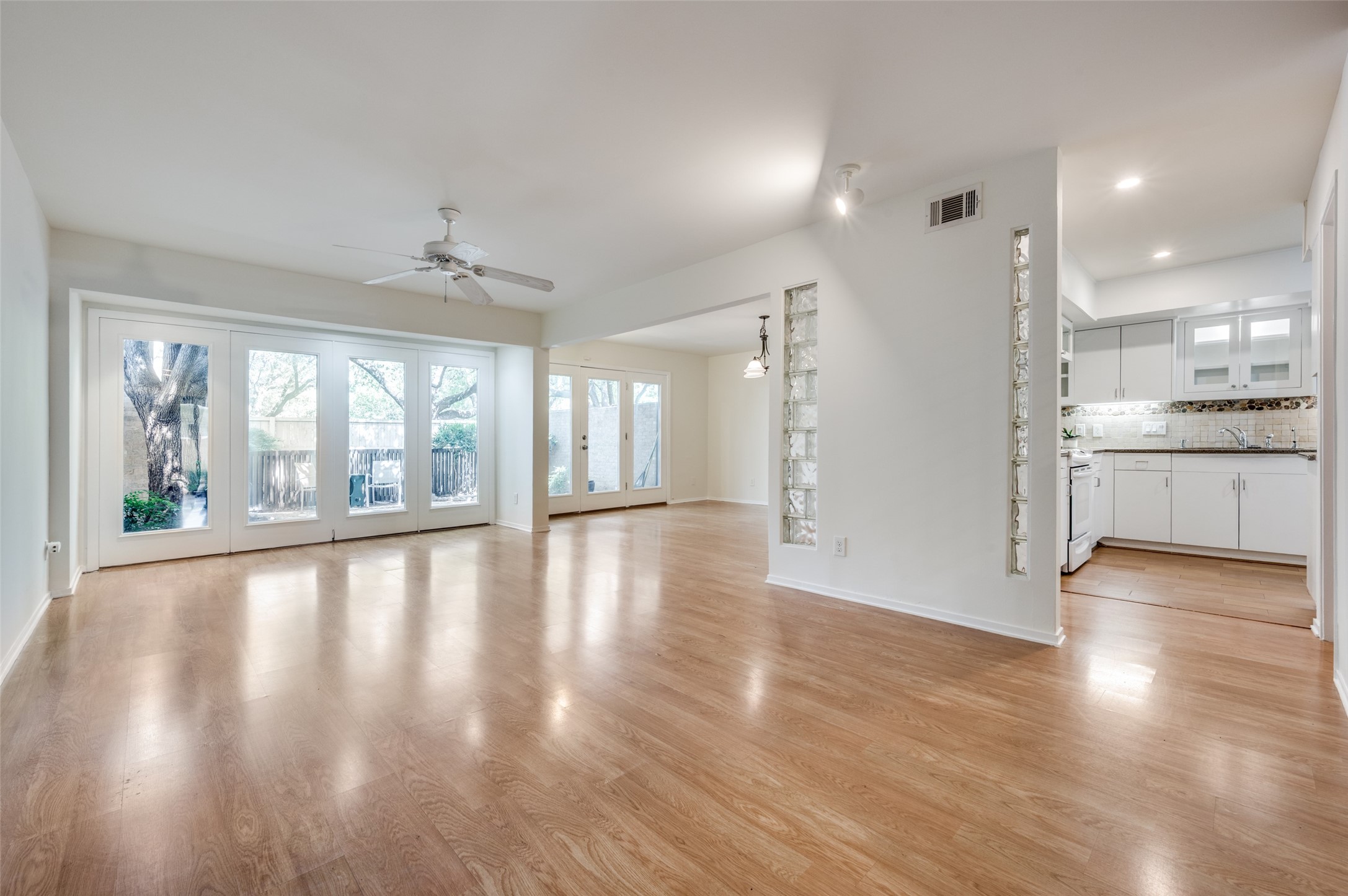 1810 Socorro Lane Irving TX 75061
