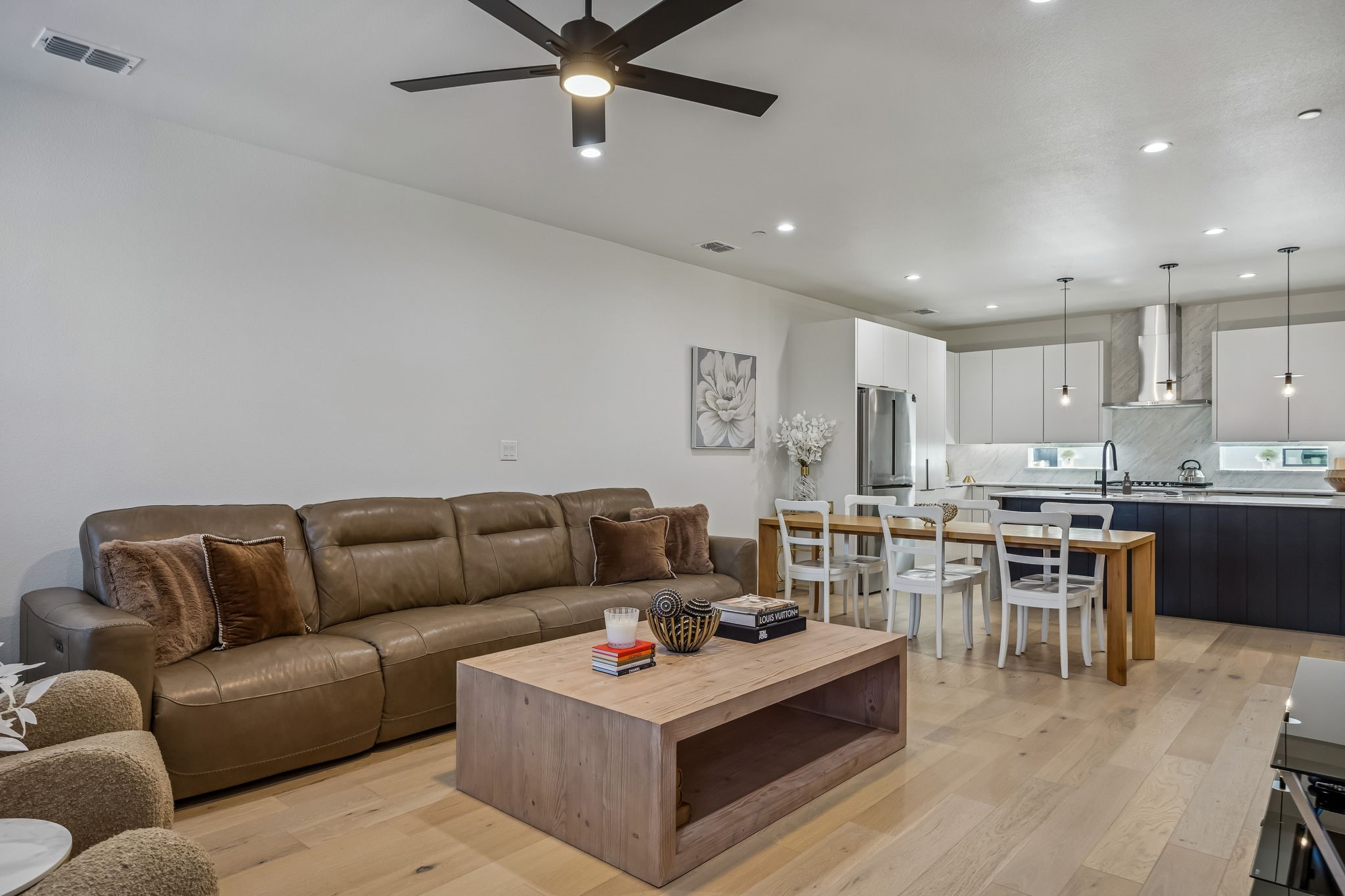 1147 N Madison Avenue Dallas TX 75208