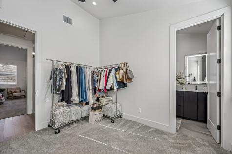 1147 N Madison Avenue Dallas TX 75208