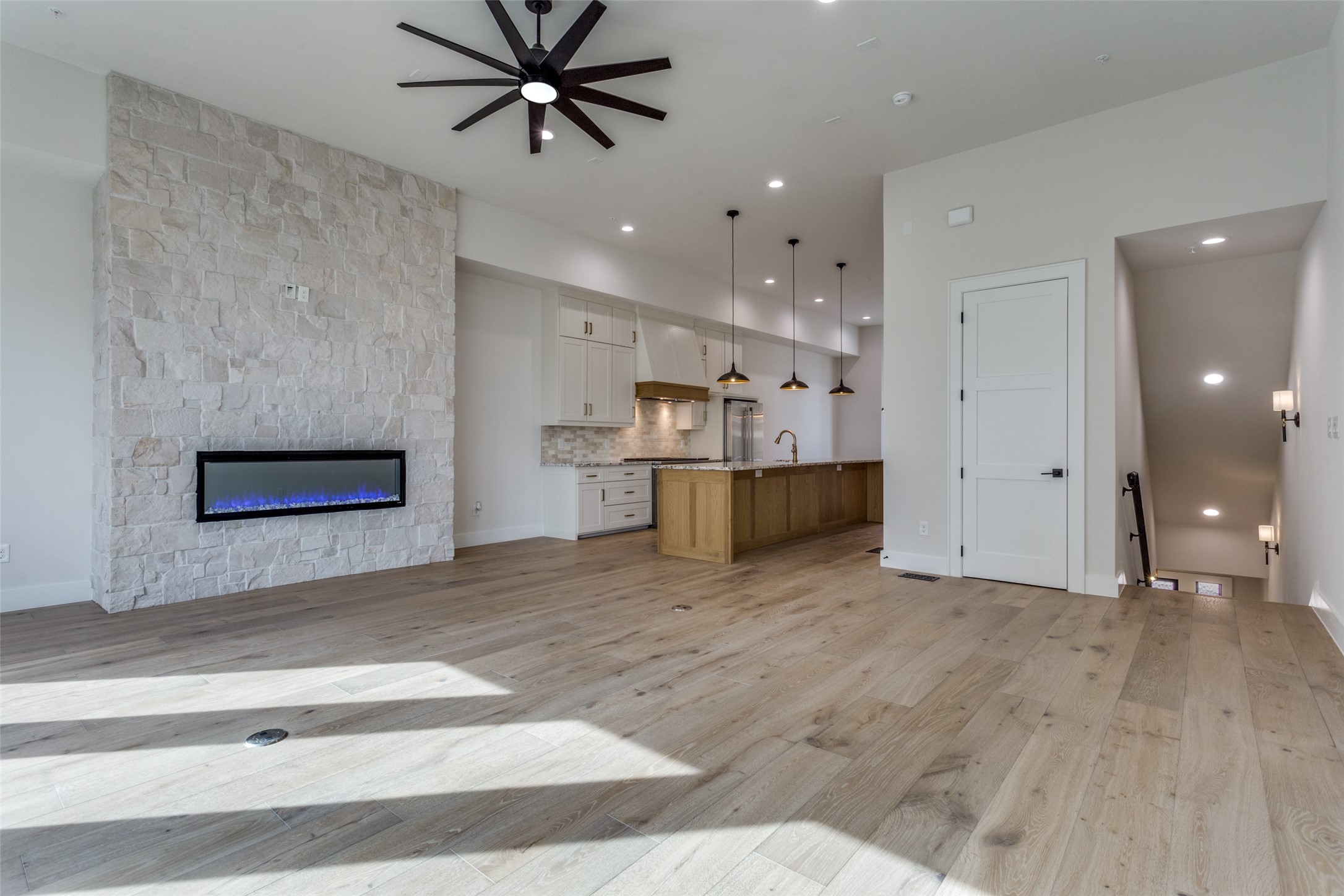 250 E Dallas Road Grapevine TX 76051