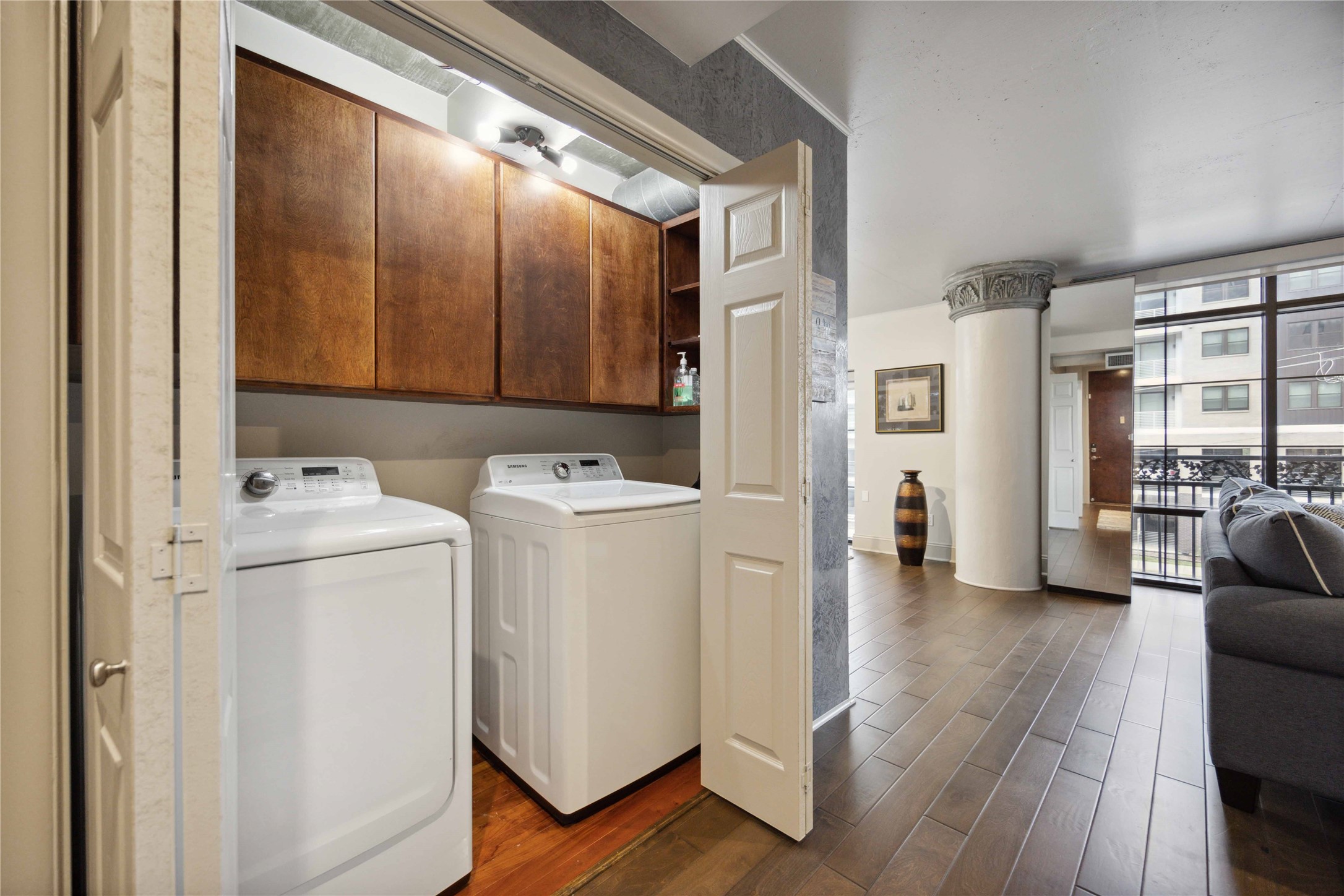 1005 S Shepherd Drive Houston TX 77019