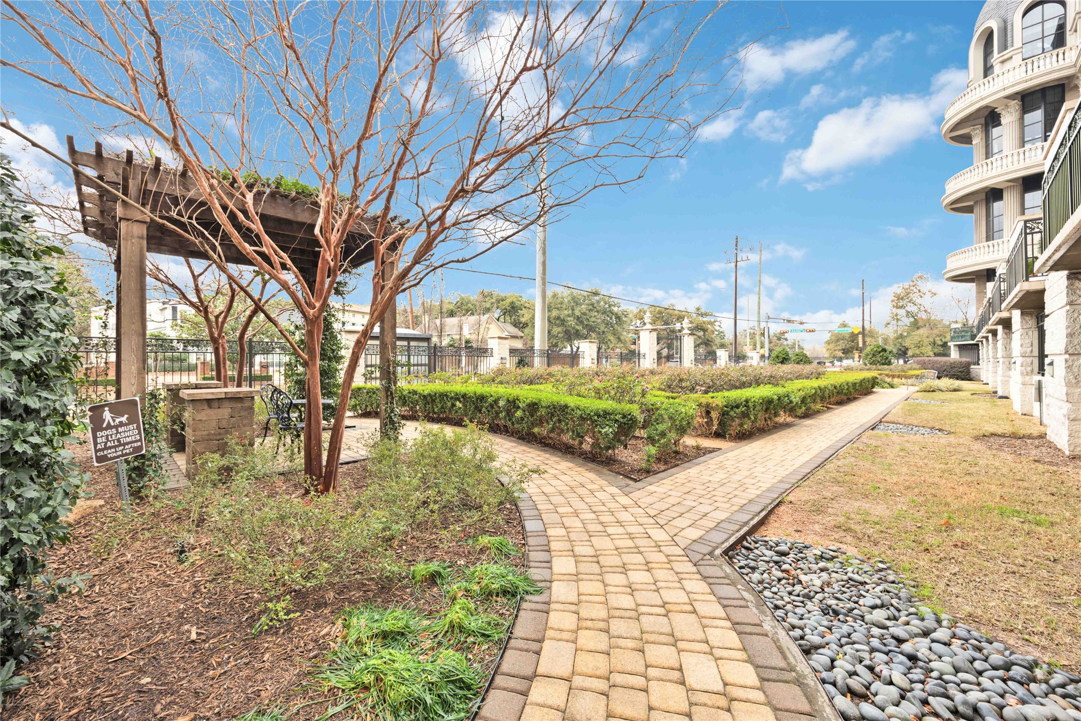 1005 S Shepherd Drive Houston TX 77019
