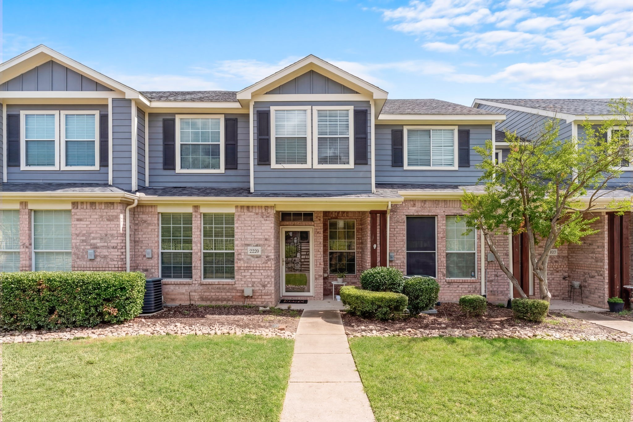 2220 Stoneleigh Place Mckinney TX 75071