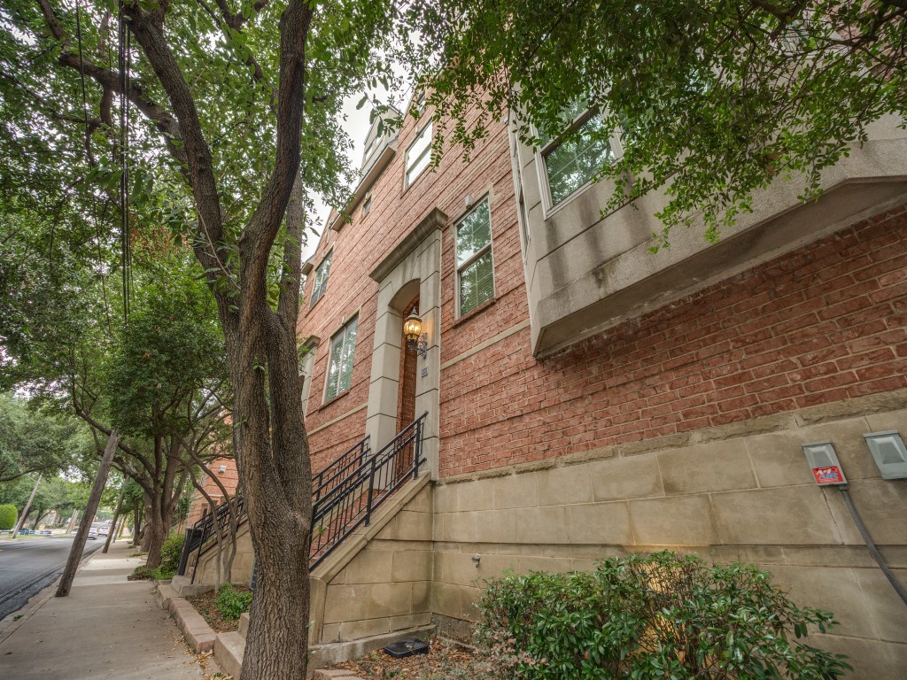 1500 Pecos Street Dallas TX 75204