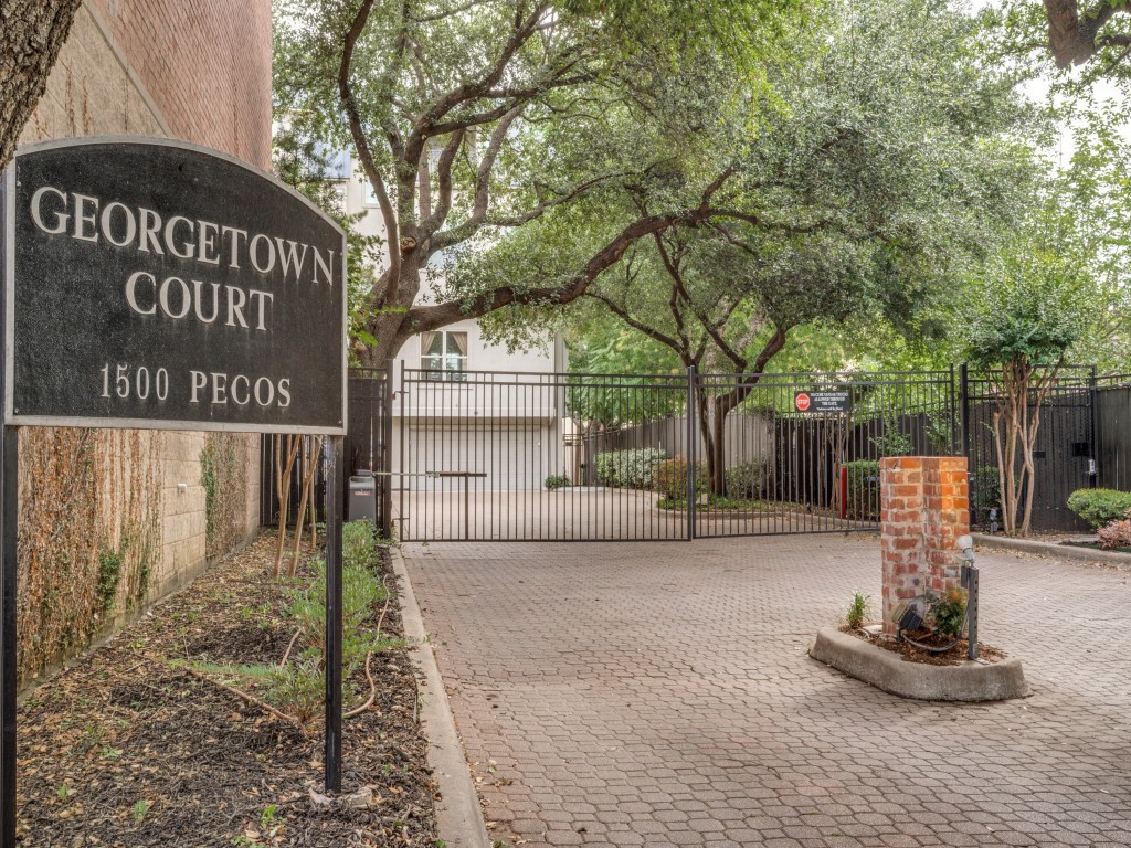 1500 Pecos Street Dallas TX 75204
