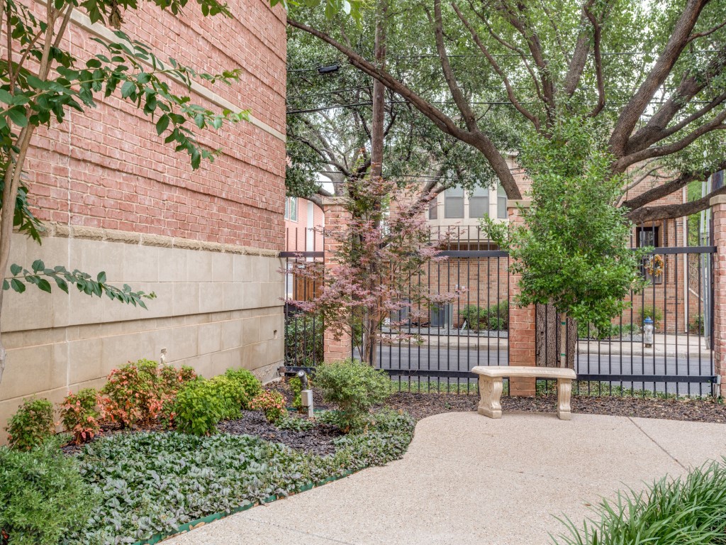 1500 Pecos Street Dallas TX 75204