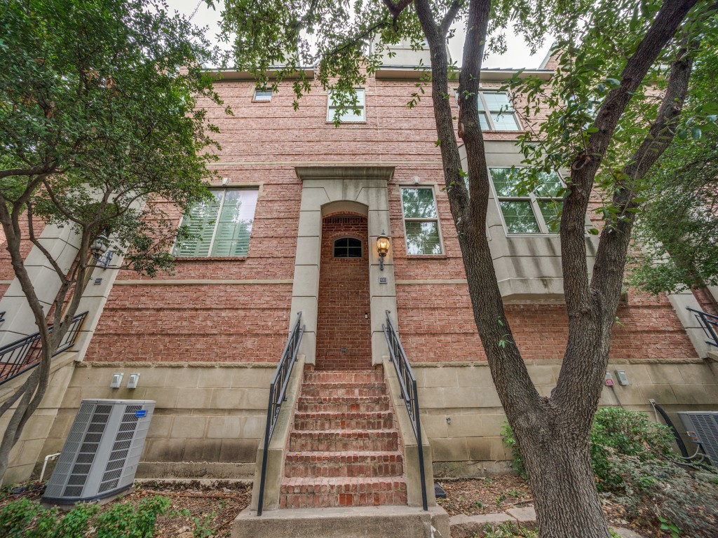 1500 Pecos Street Dallas TX 75204