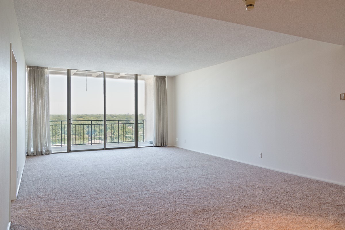 6335 W Northwest Highway Dallas TX 75225