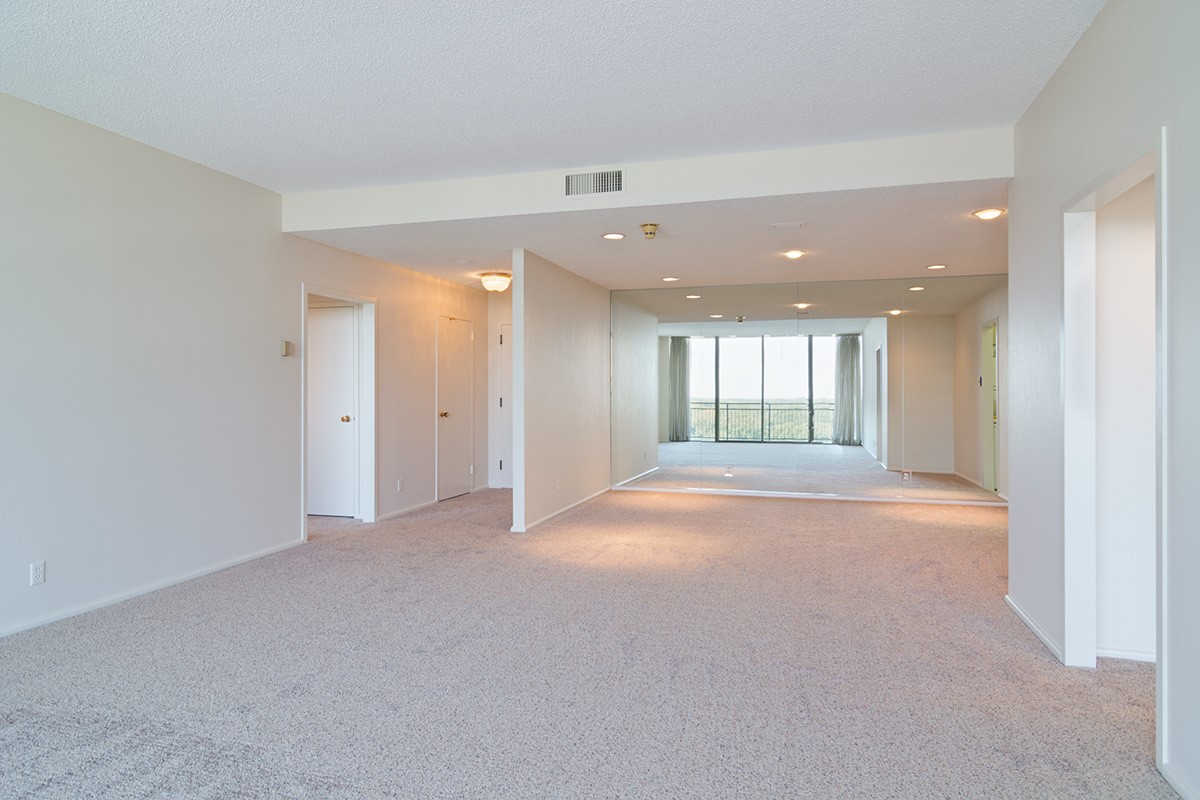 6335 W Northwest Highway Dallas TX 75225