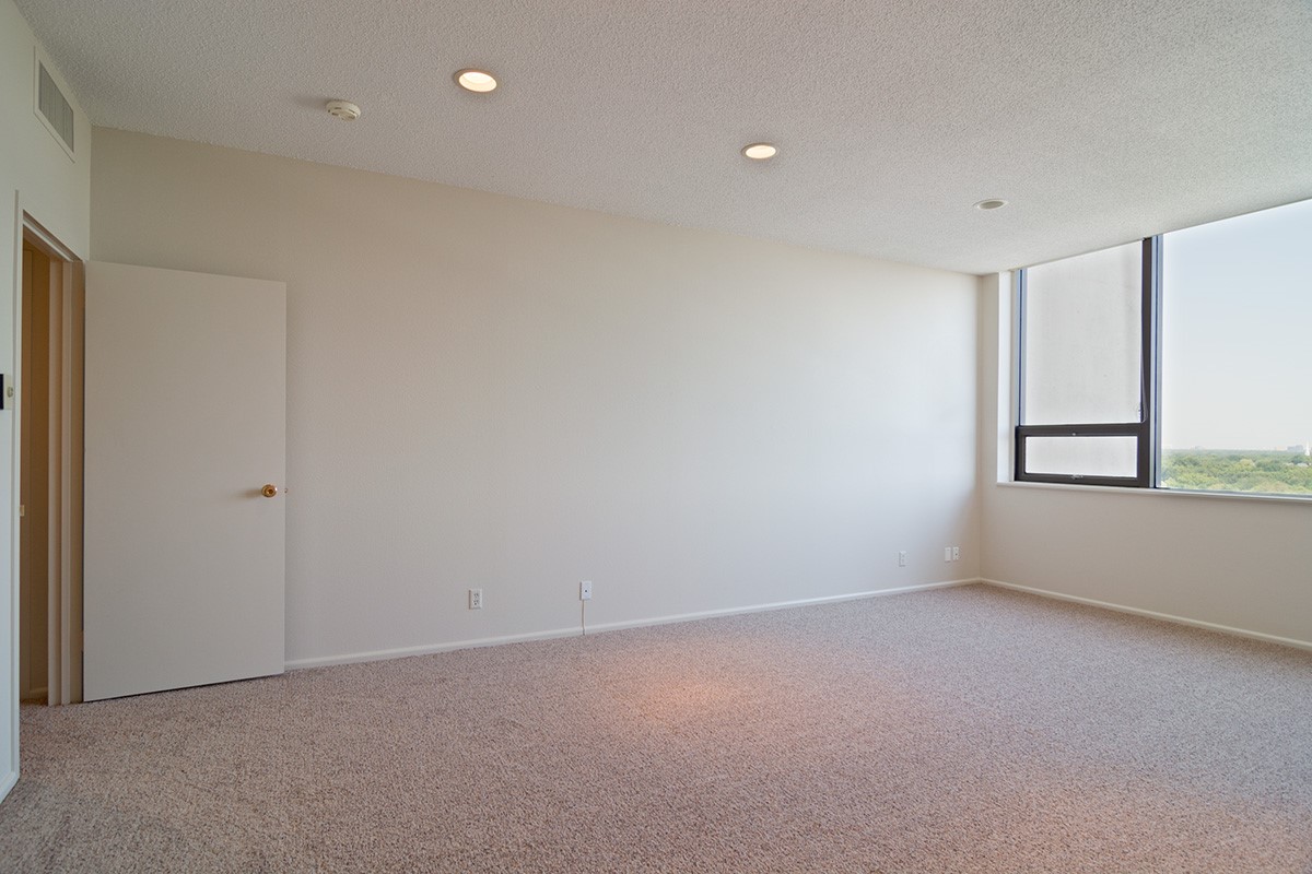 6335 W Northwest Highway Dallas TX 75225