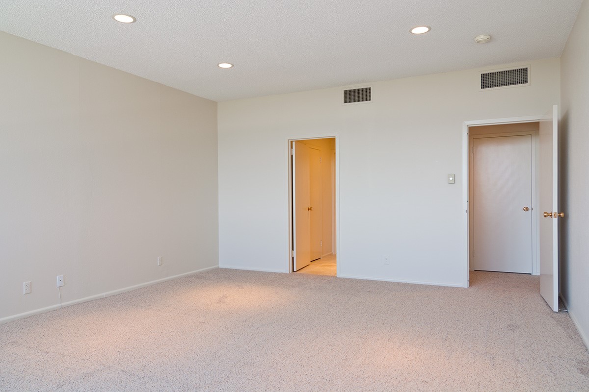6335 W Northwest Highway Dallas TX 75225
