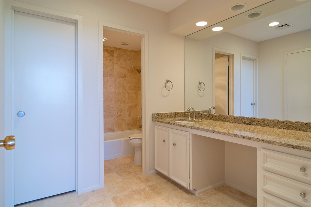 6335 W Northwest Highway Dallas TX 75225