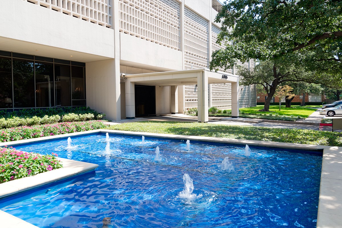 6335 W Northwest Highway Dallas TX 75225
