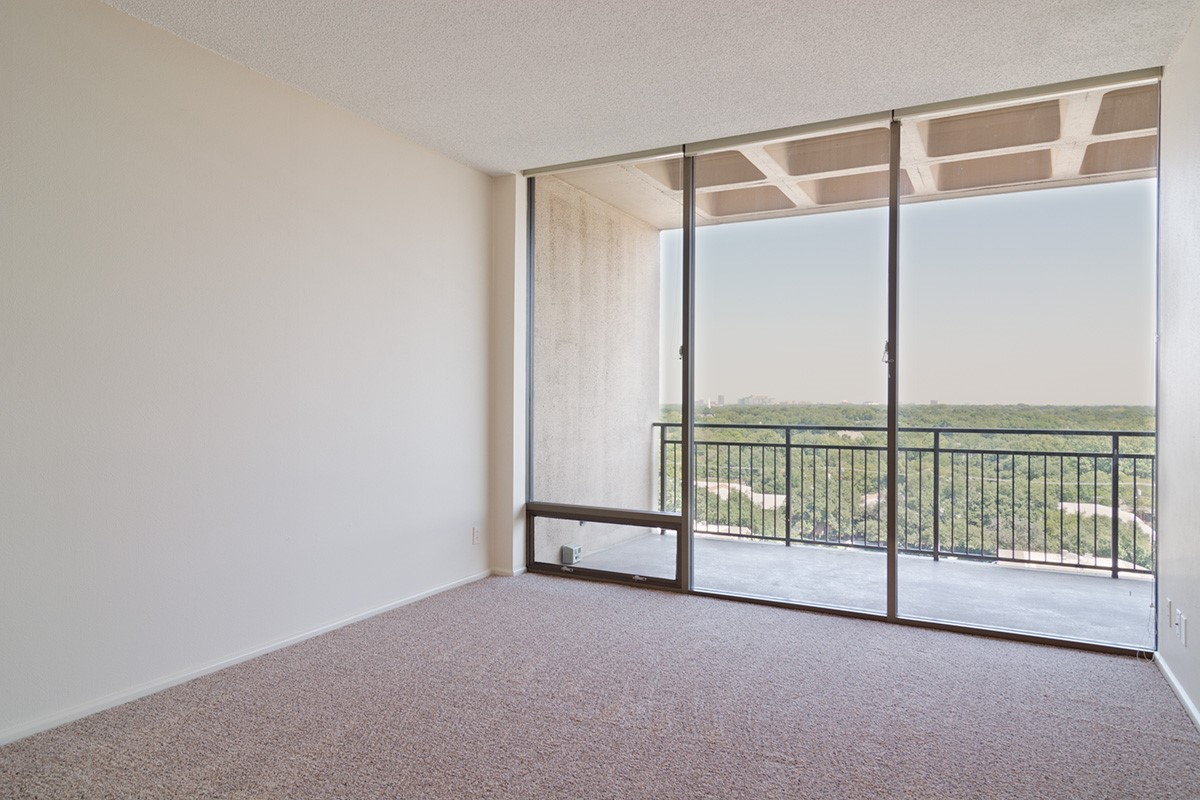 6335 W Northwest Highway Dallas TX 75225