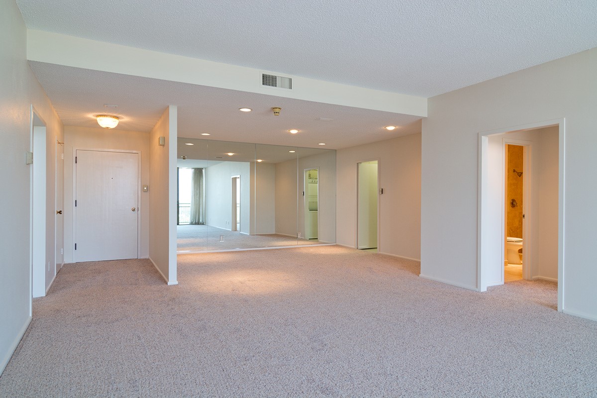 6335 W Northwest Highway Dallas TX 75225