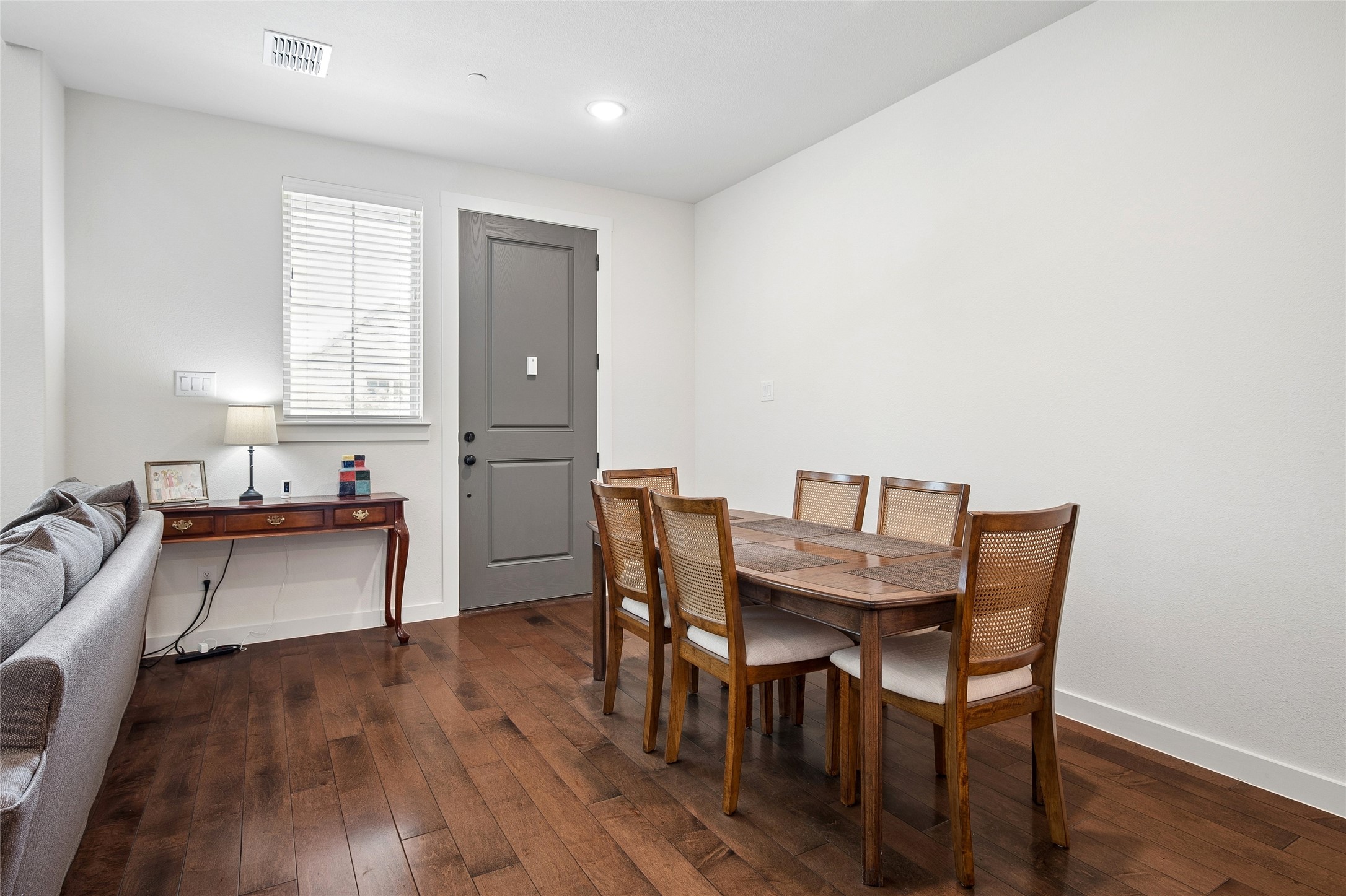 536 Ballustrade Drive Irving TX 75039