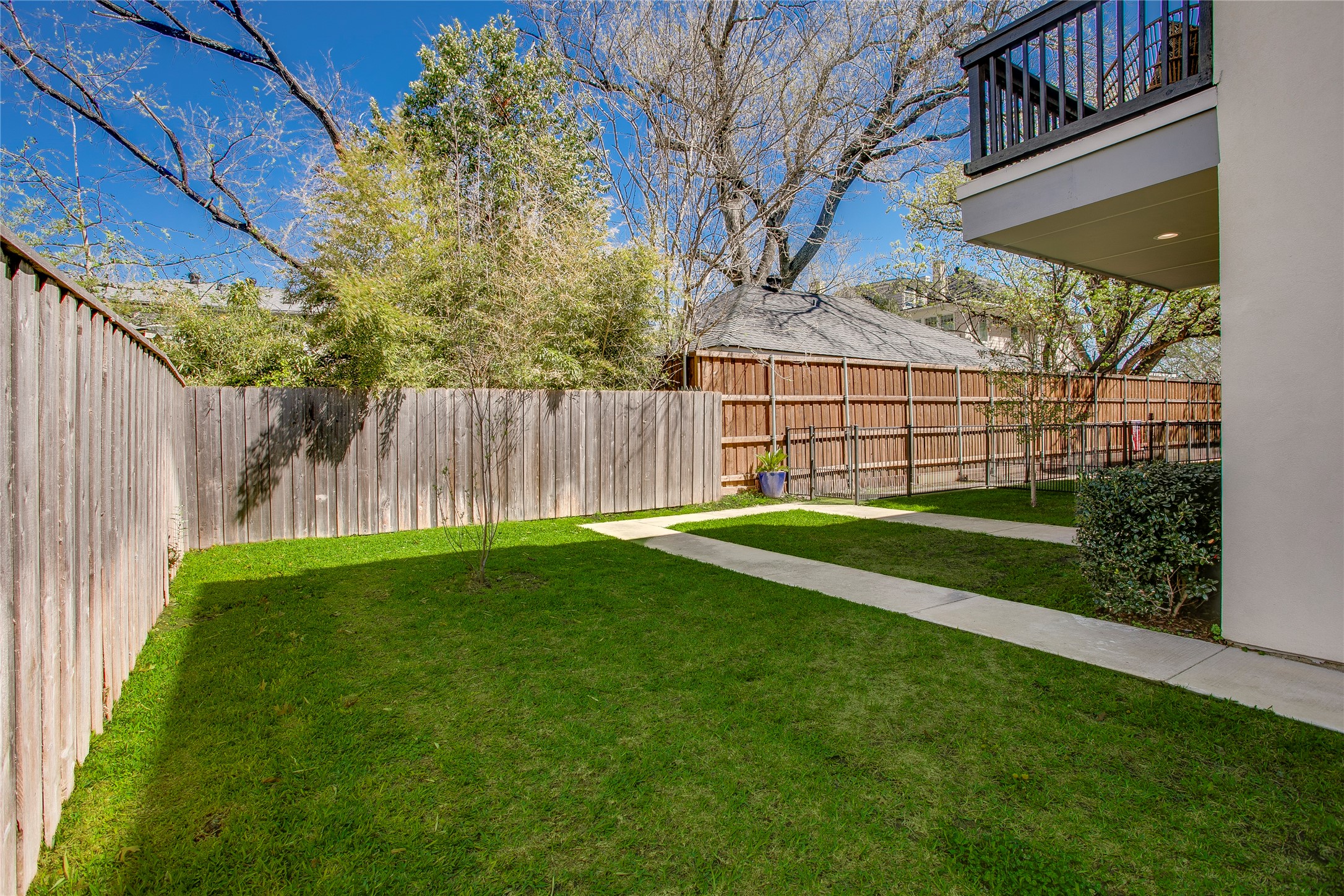4703 Munger Avenue Dallas TX 75204