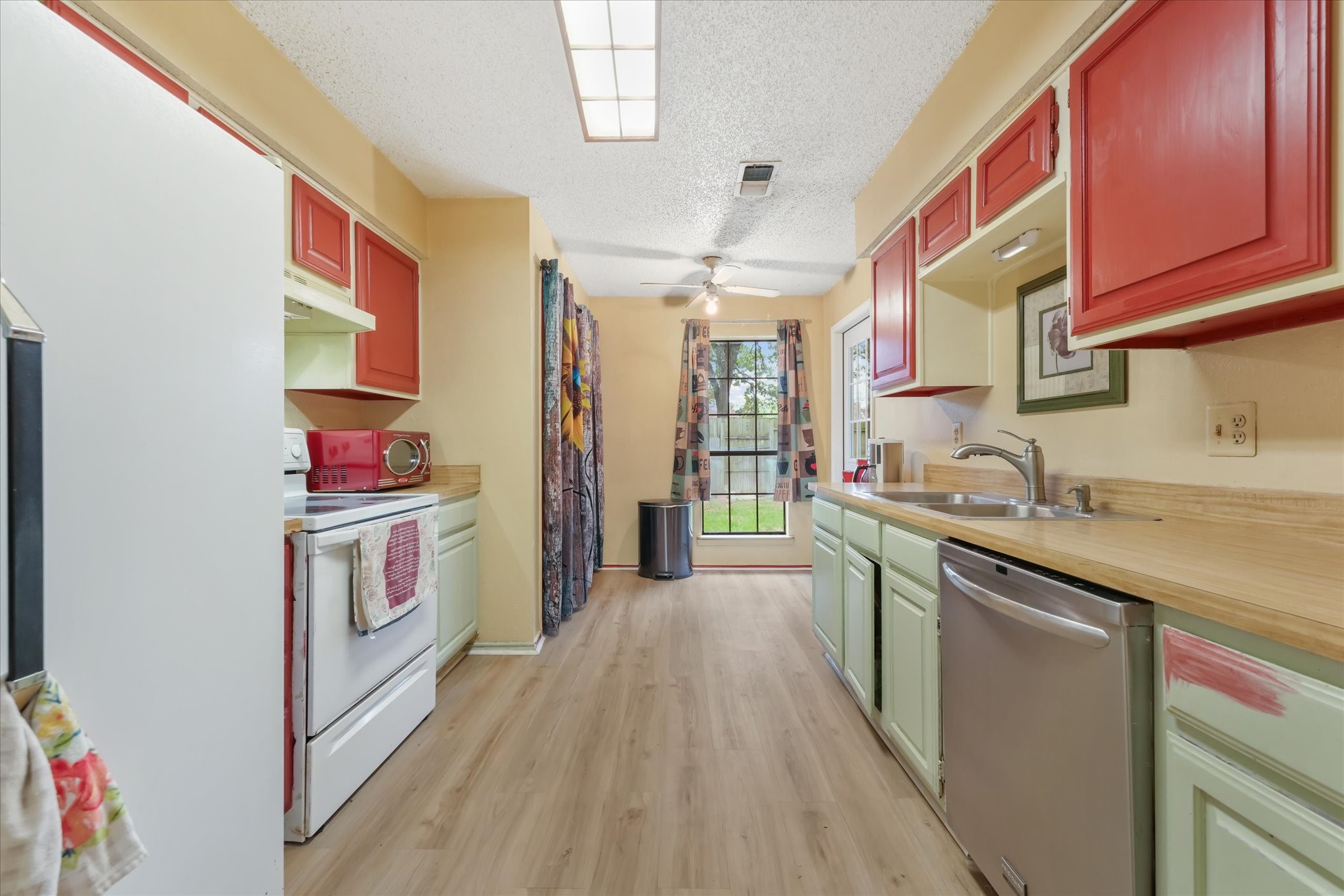 114 Wilshire Court Irving TX 75061