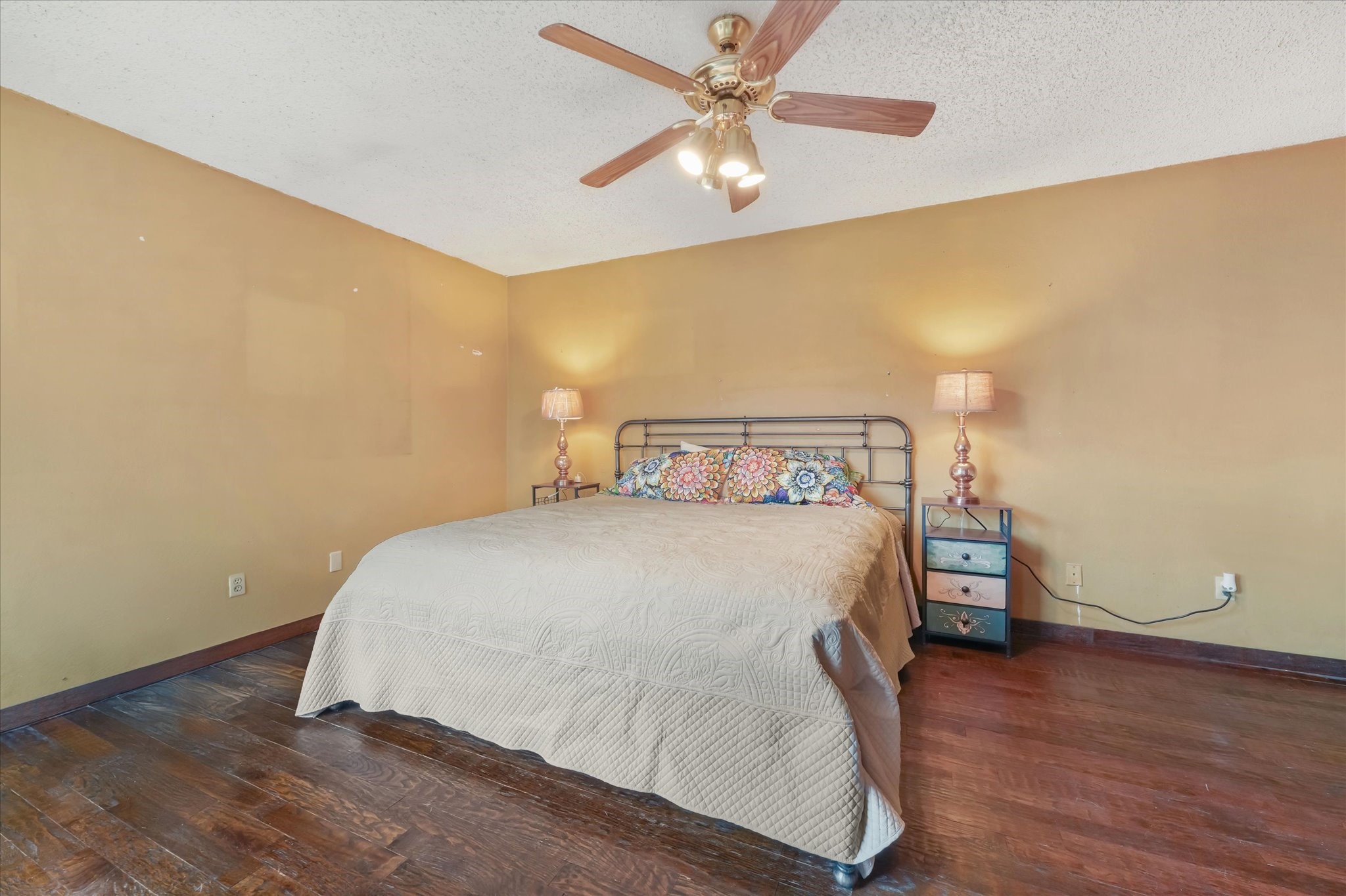 114 Wilshire Court Irving TX 75061