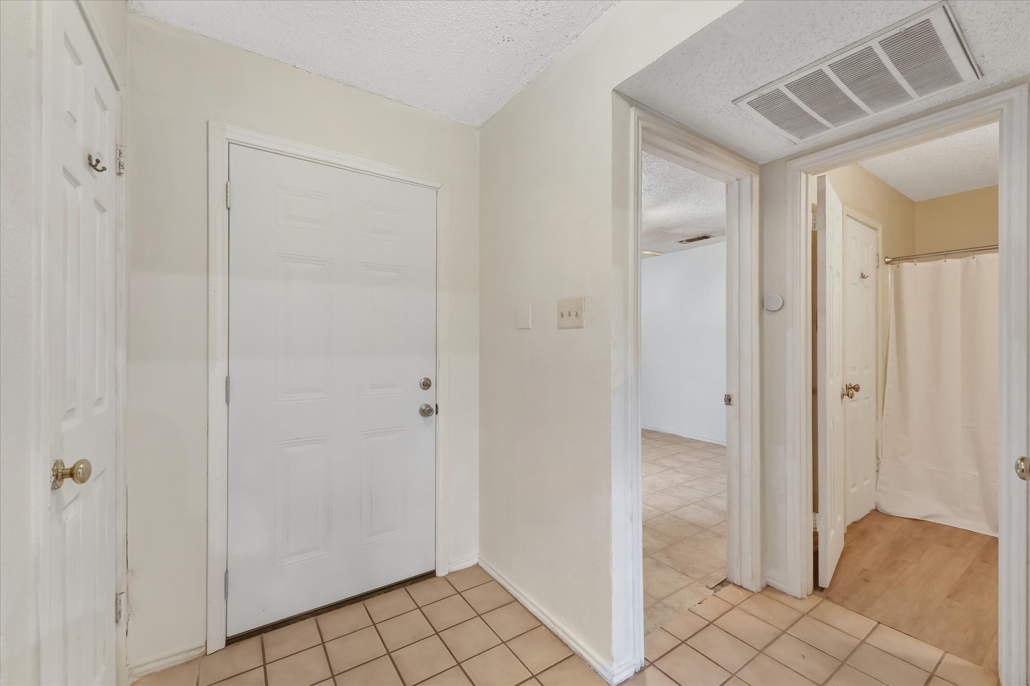 114 Wilshire Court Irving TX 75061