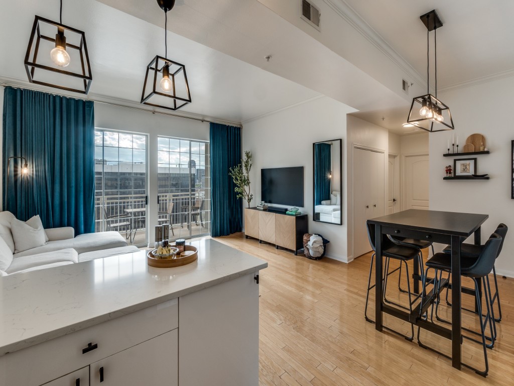 3225 Turtle Creek Boulevard Dallas TX 75219