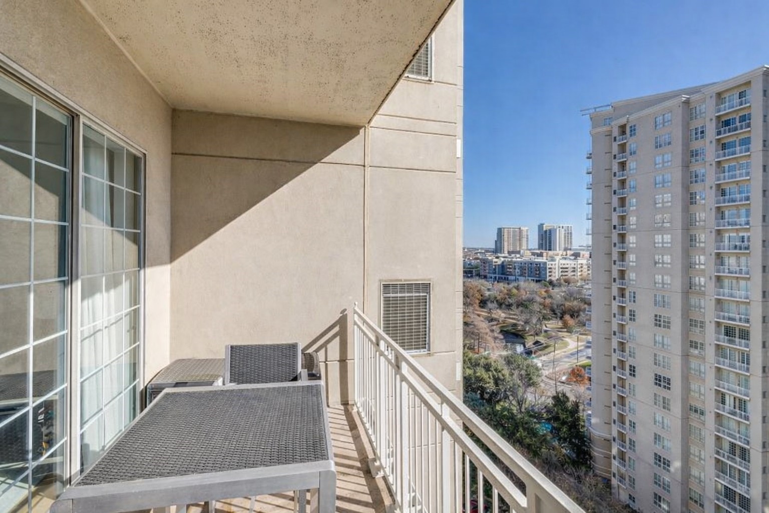 3225 Turtle Creek Boulevard Dallas TX 75219