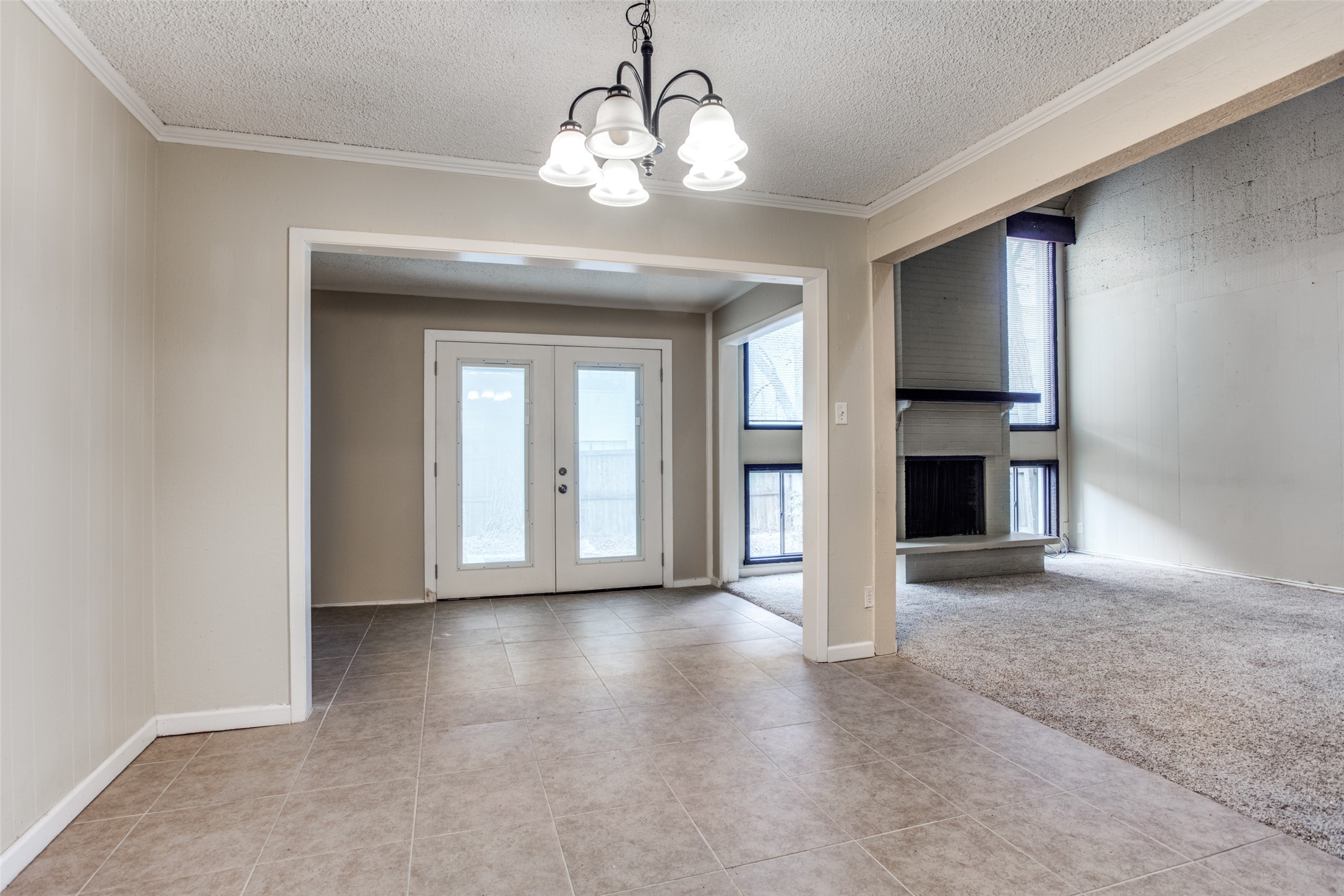 412 Hollyhill Lane Denton TX 76205