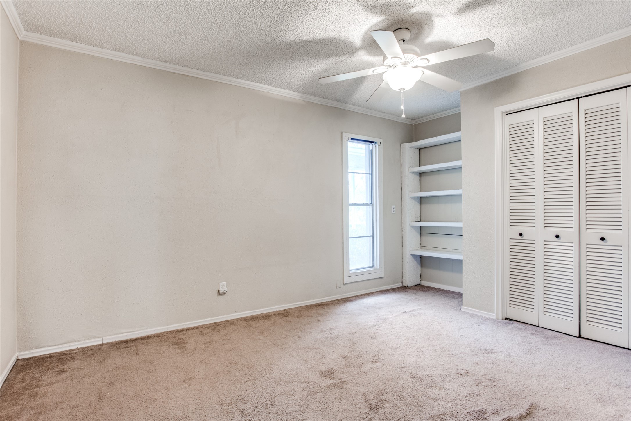 412 Hollyhill Lane Denton TX 76205