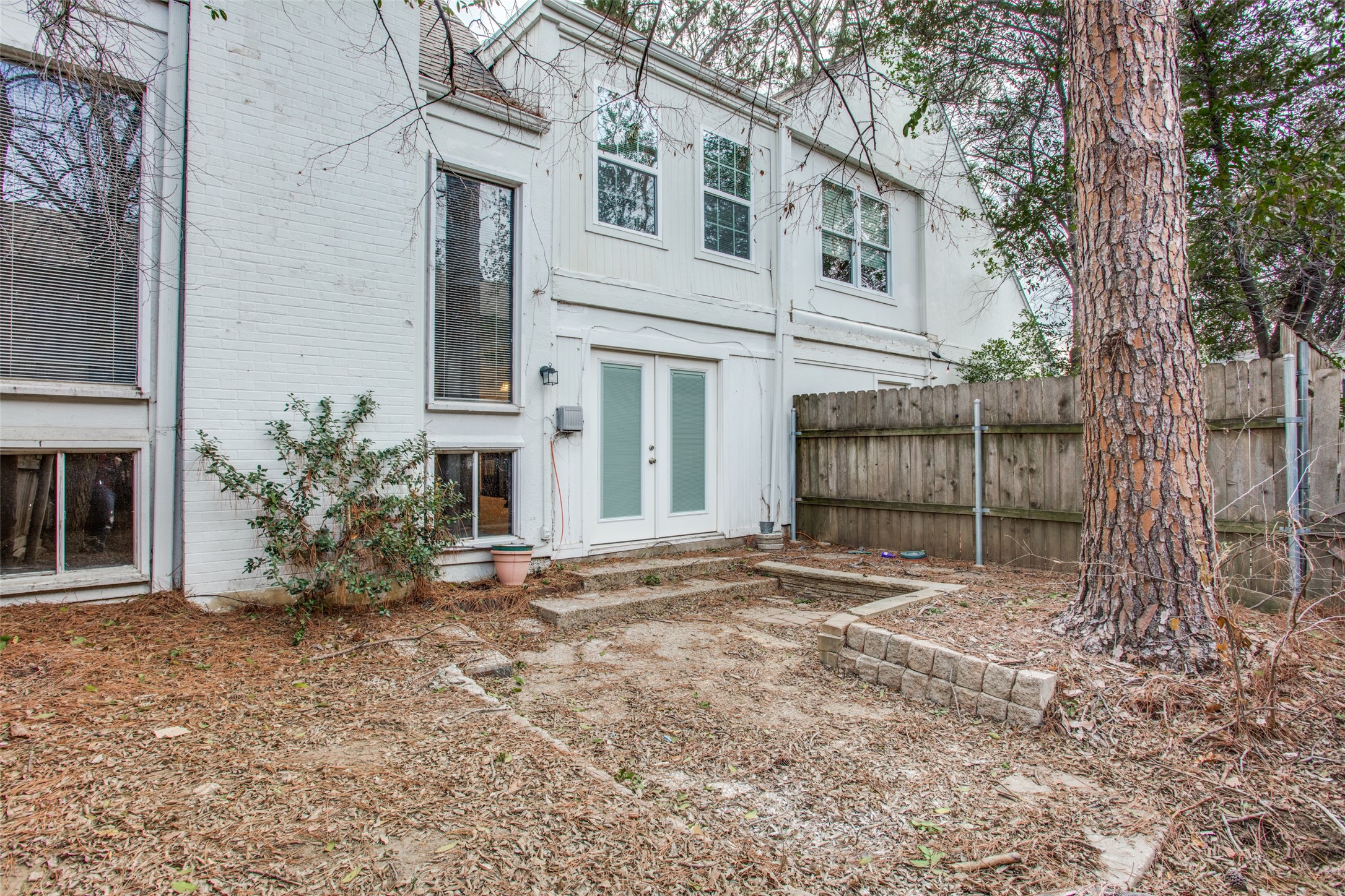 412 Hollyhill Lane Denton TX 76205