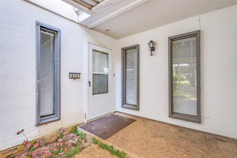 412 Hollyhill Lane Denton TX 76205