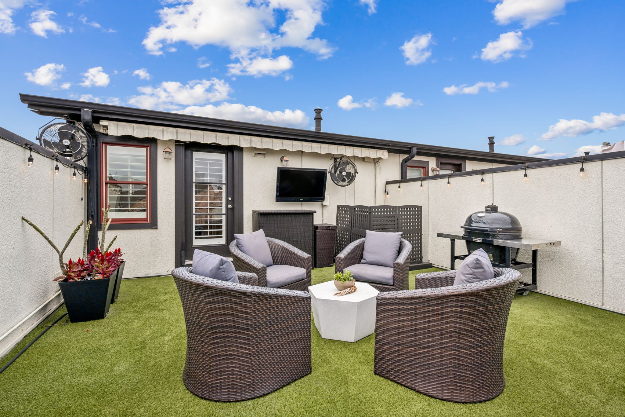 2141 Norlock Lane Dallas TX 75201