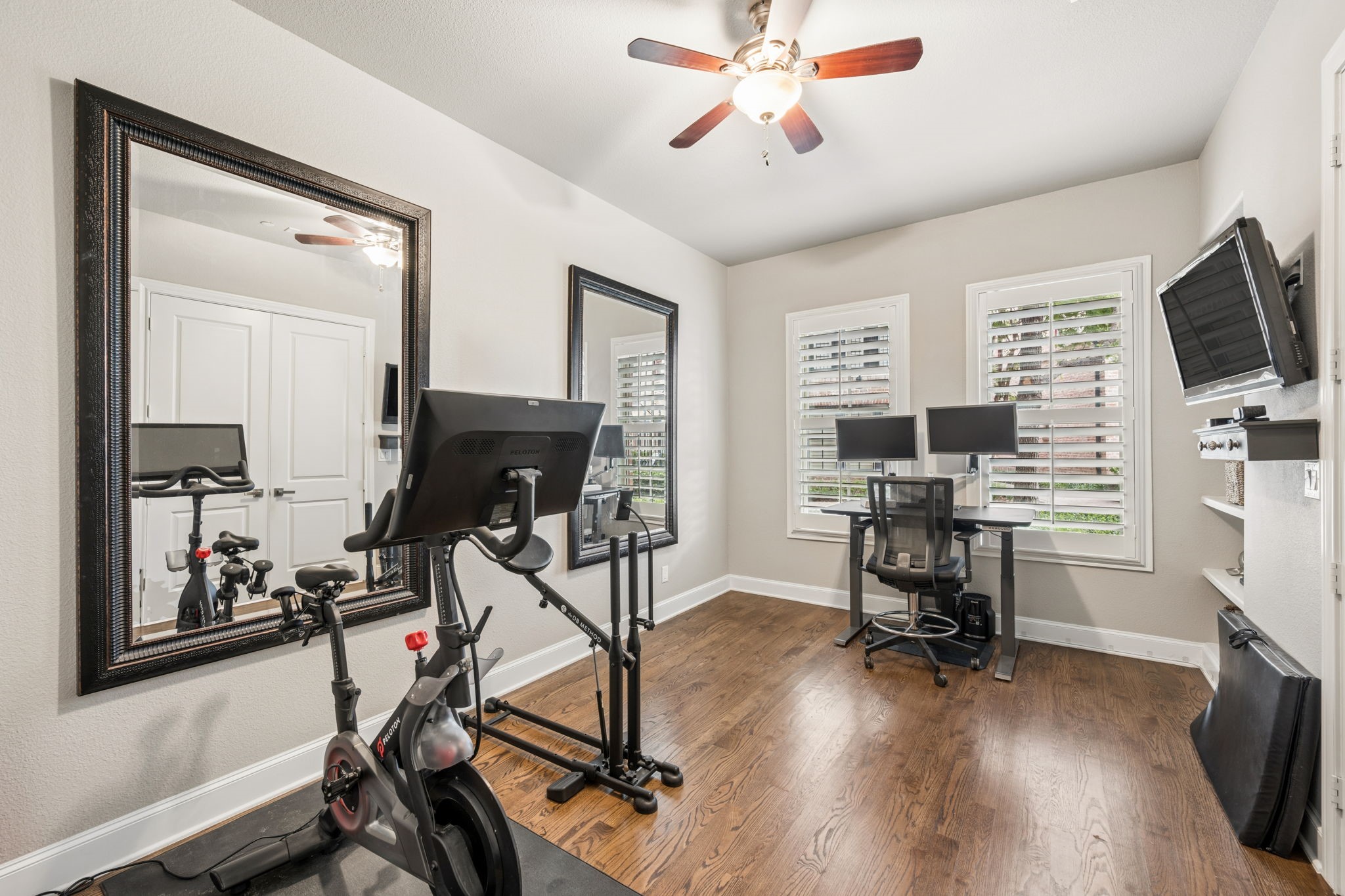 2141 Norlock Lane Dallas TX 75201