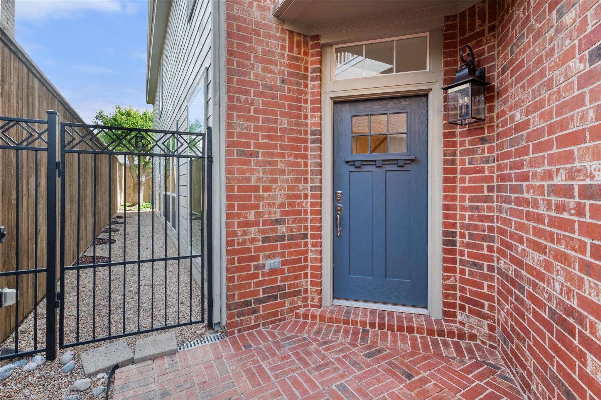 5633 El Campo Avenue Fort Worth TX 76107