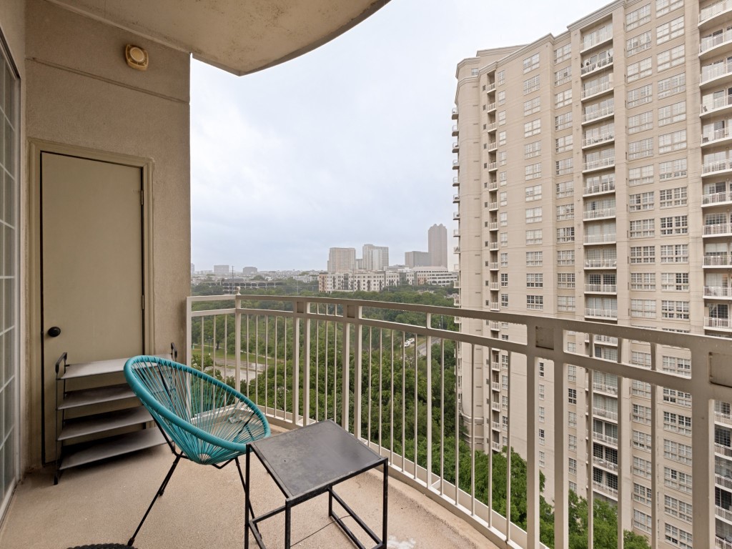 3225 Turtle Creek Boulevard Dallas TX 75219