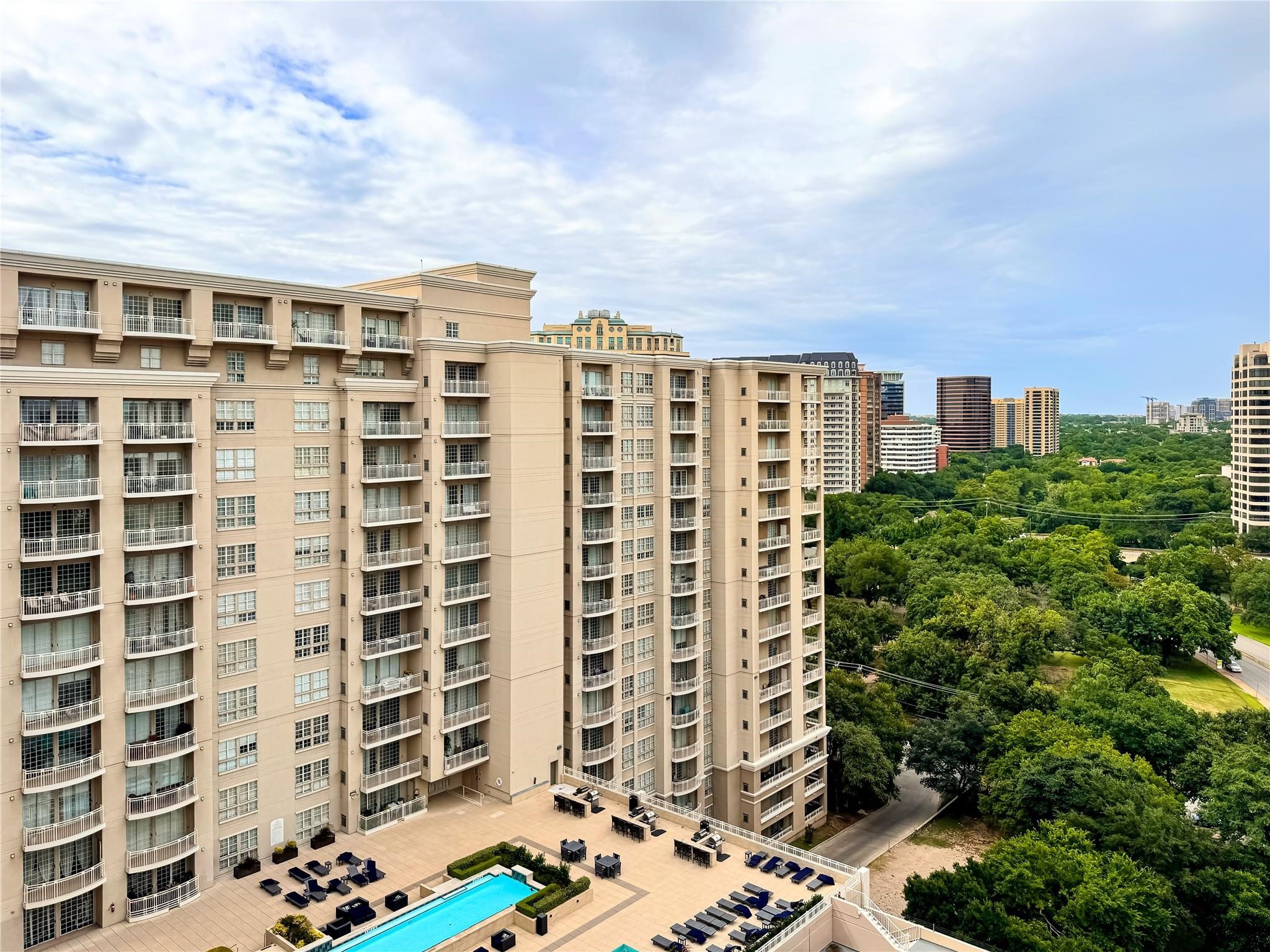 3225 Turtle Creek Boulevard Dallas TX 75219