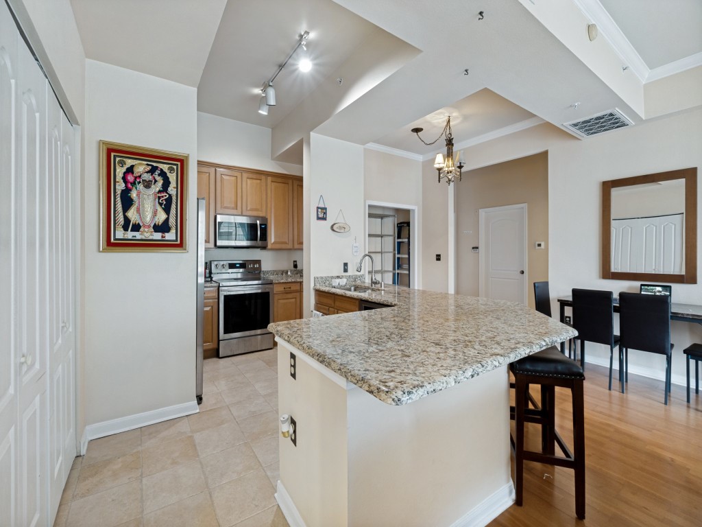 3225 Turtle Creek Boulevard Dallas TX 75219