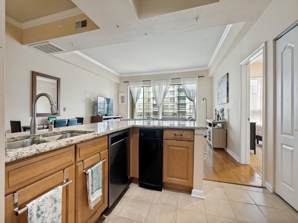 3225 Turtle Creek Boulevard Dallas TX 75219