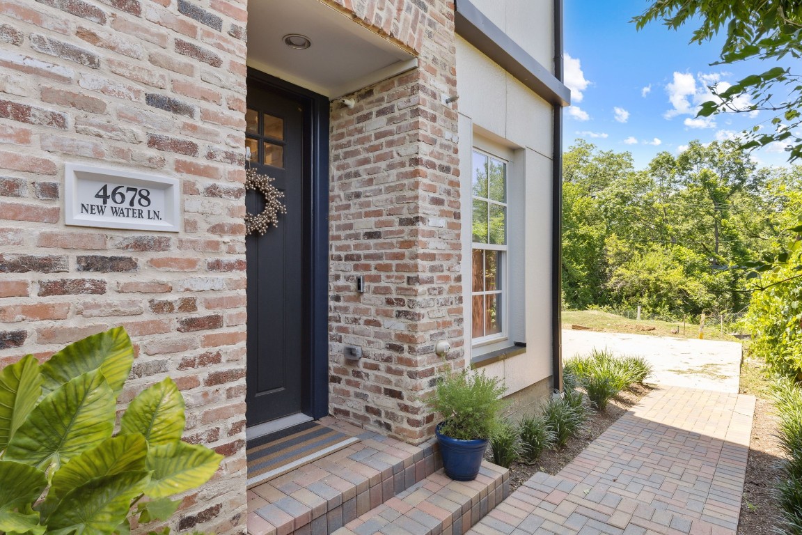 4678 New Water Lane Dallas TX 75219